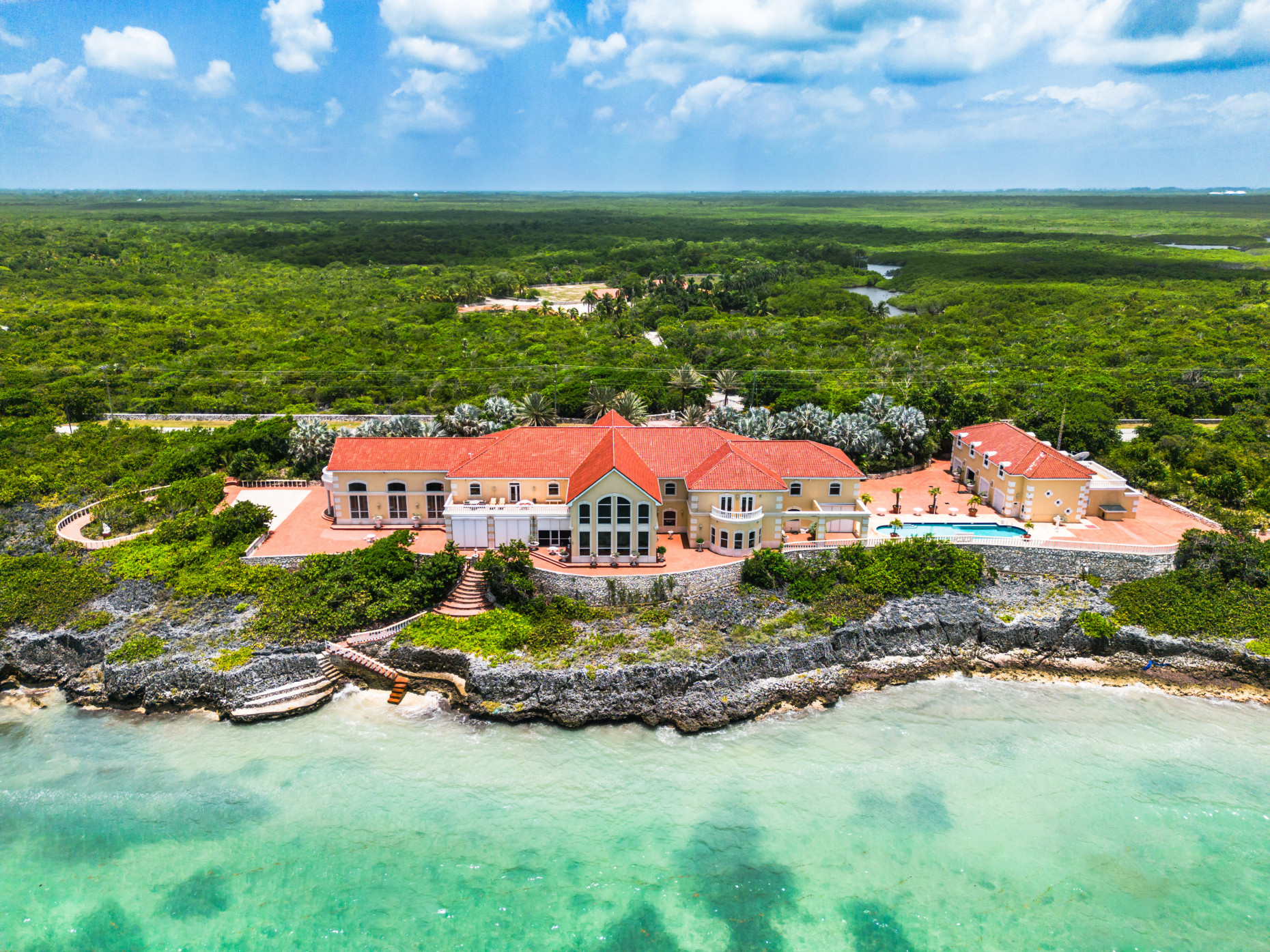 Windmill Pointe Estate & Grounds