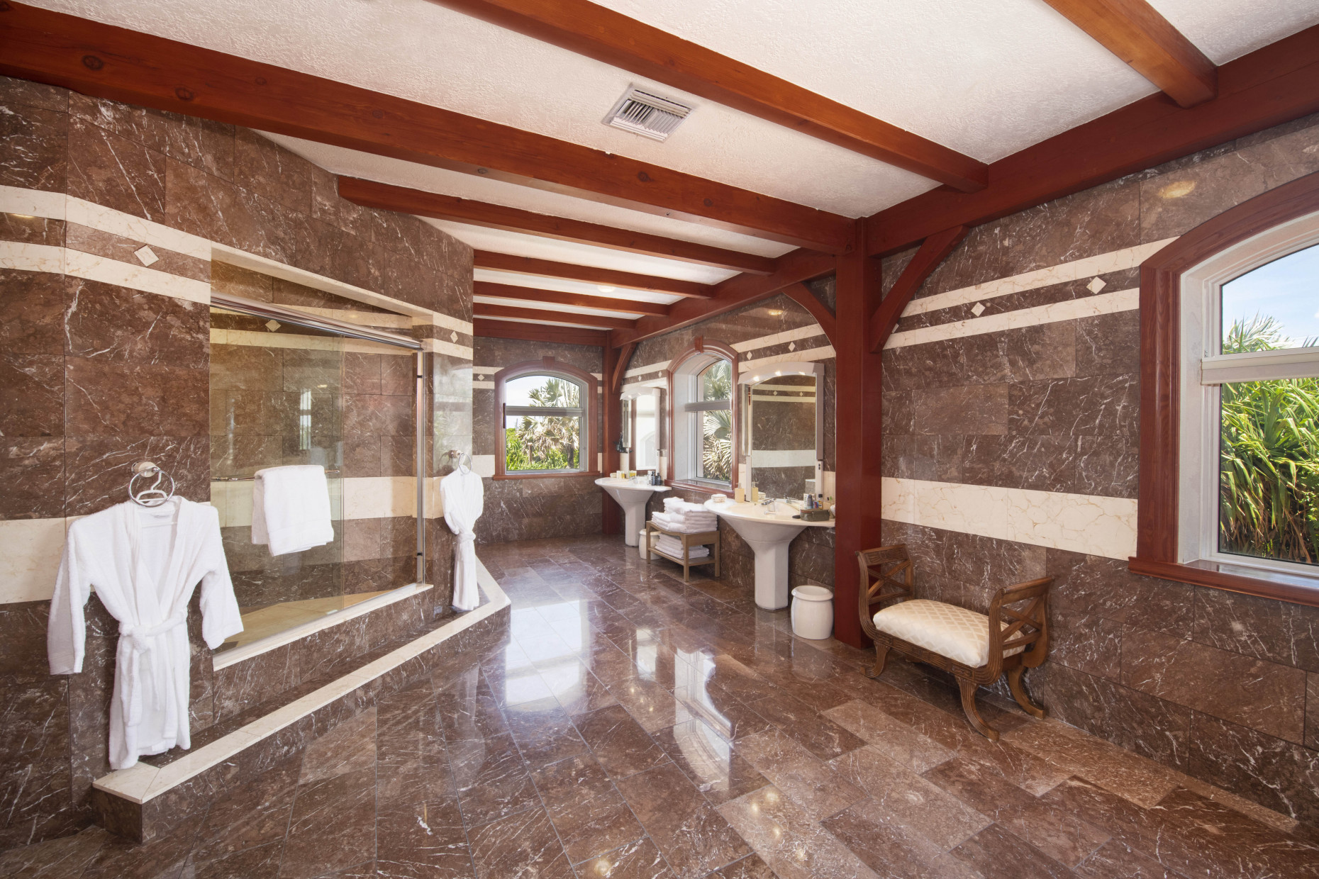 Windmill Pointe Estate & Grounds