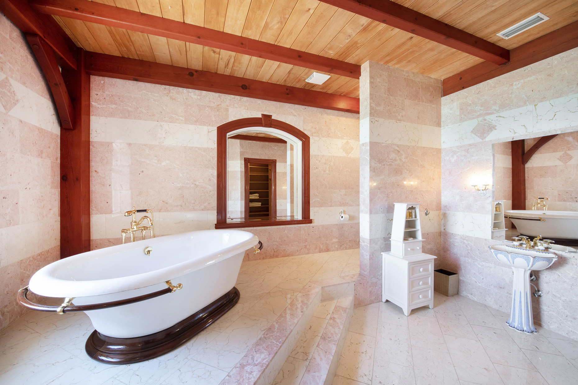 Windmill Pointe Estate & Grounds