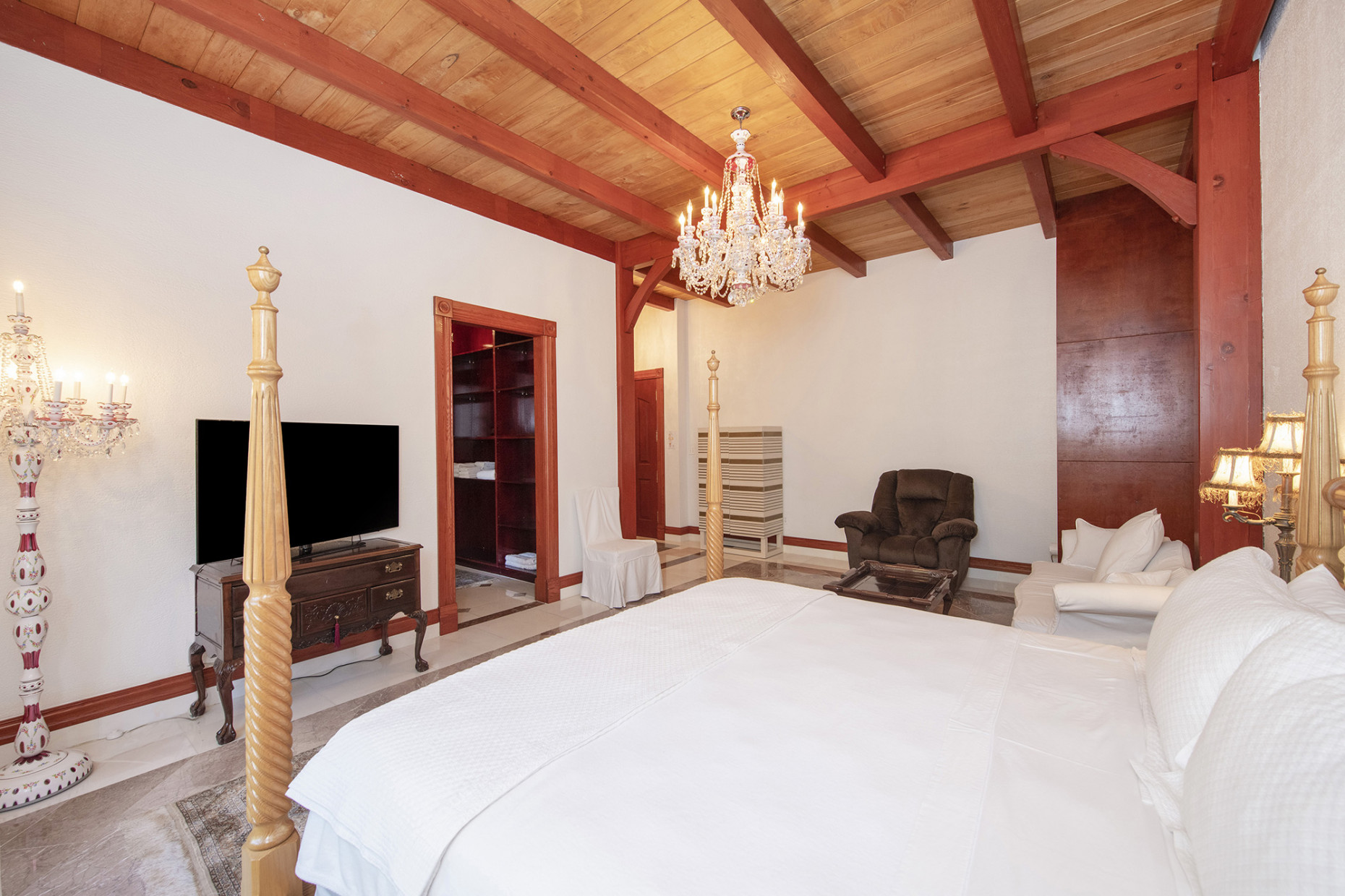 Windmill Pointe Estate & Grounds