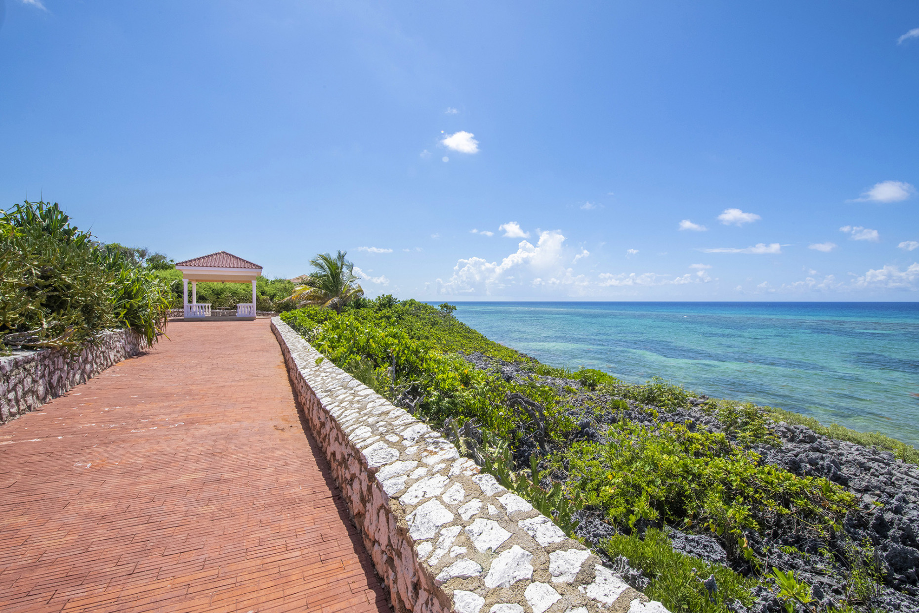 Windmill Pointe Estate & Grounds