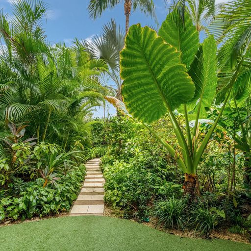 Ritz-carlton Private Residence #102