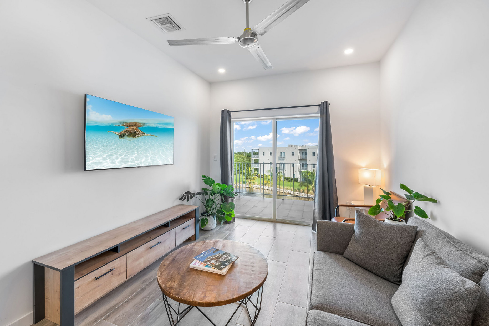 19 North | Extended 1-bed Plus 140 Sqft Balcony