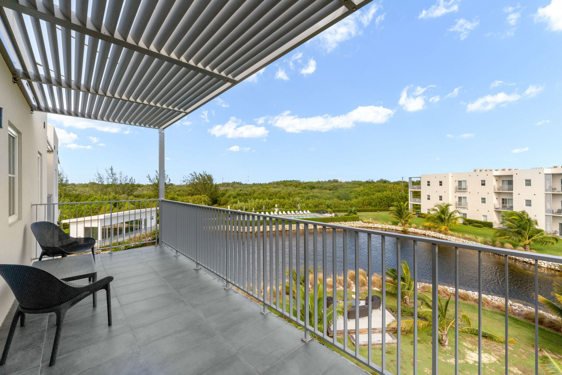 19 North | Extended 1-bed Plus 140 Sqft Balcony