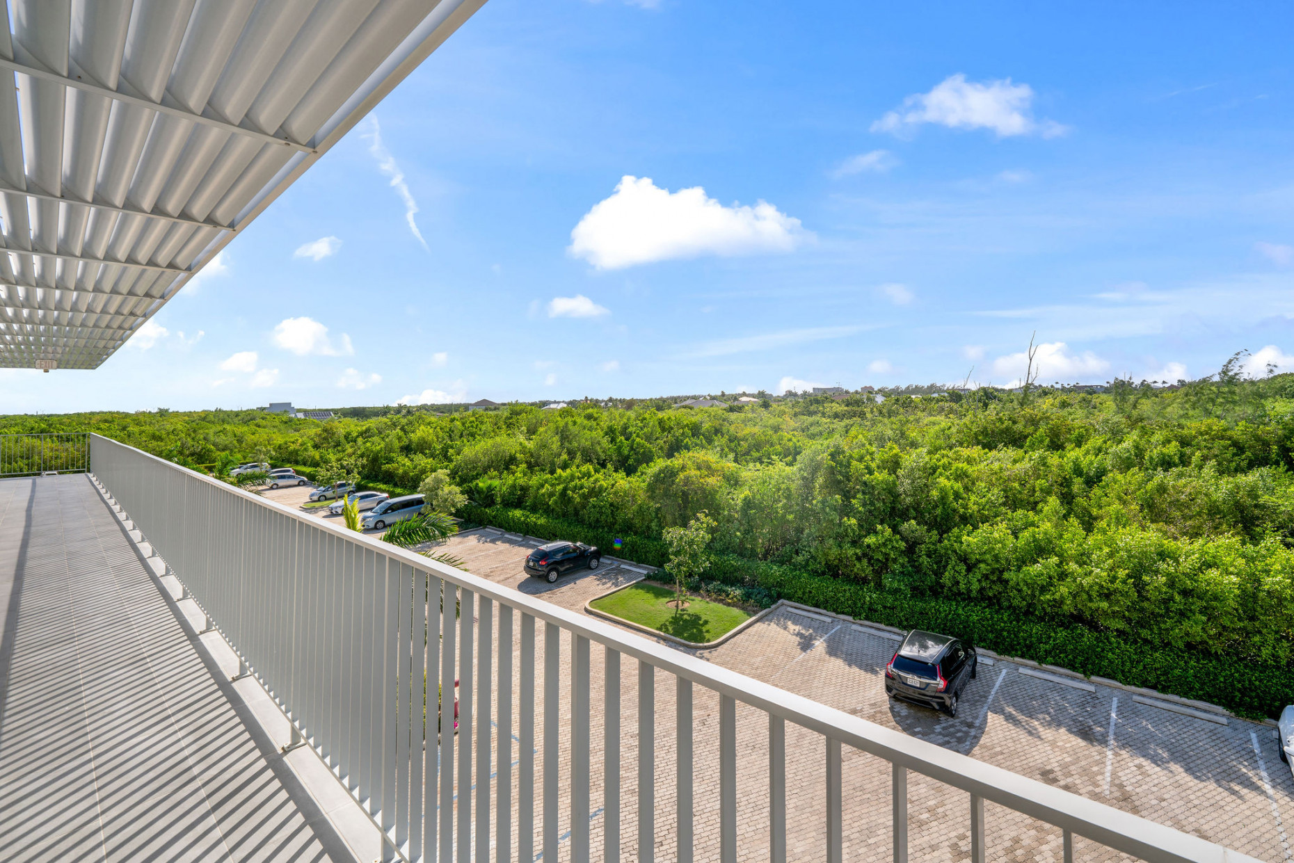 19 North | Extended 1-bed Plus 140 Sqft Balcony