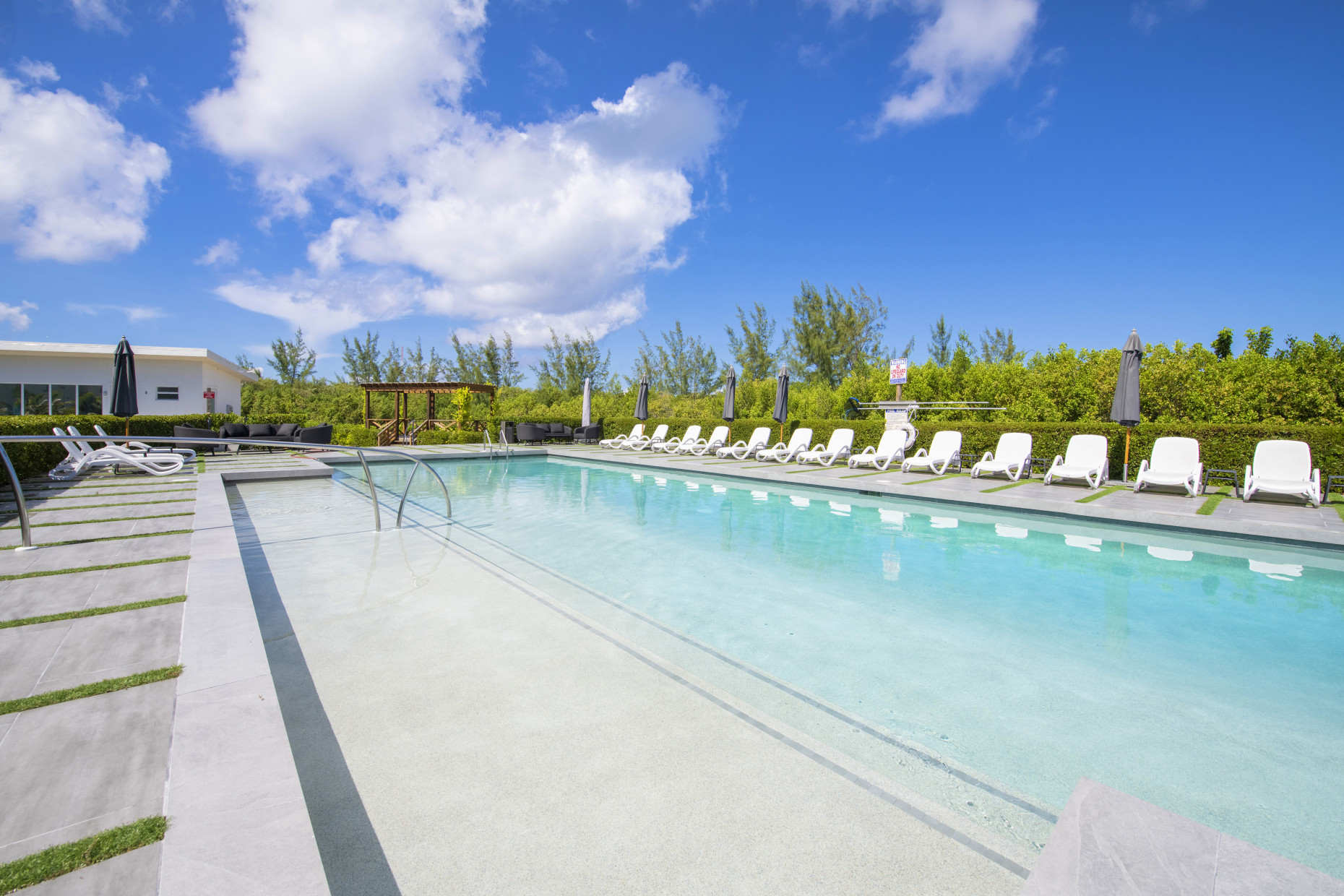 19 North | Extended 1-bed Plus 140 Sqft Balcony