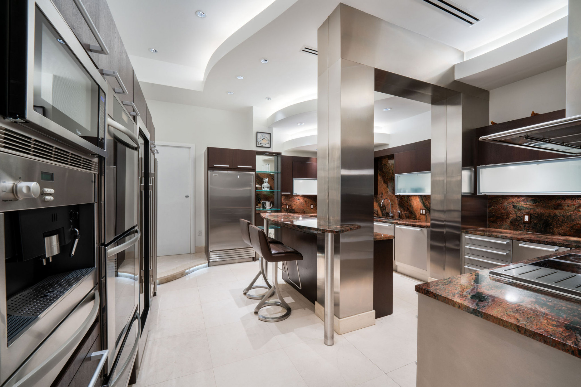 Whitehall House - Prime Commercial Building