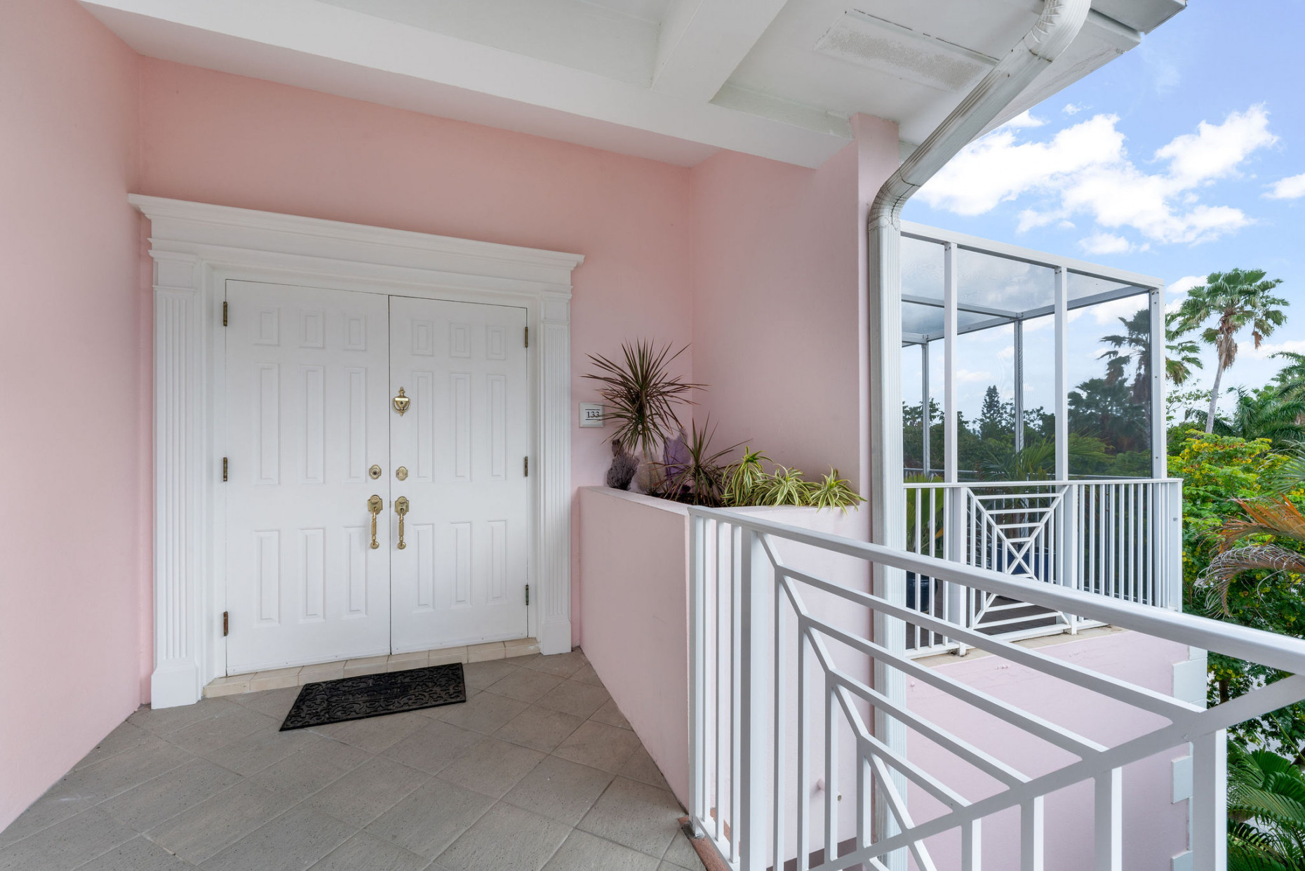 Britannia #133 | Canalfront Penthouse | 2-bed + Loft + Dock