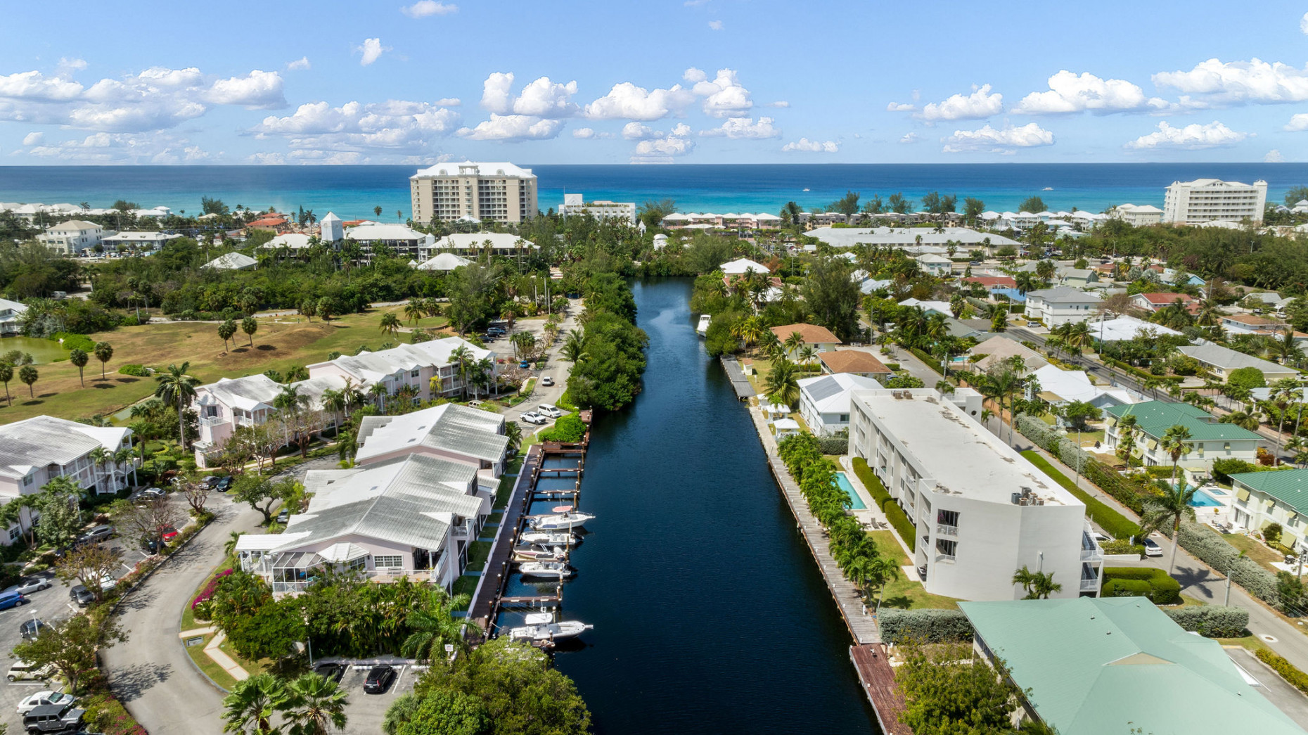 Britannia #133 | Canalfront Penthouse | 2-bed + Loft + Dock