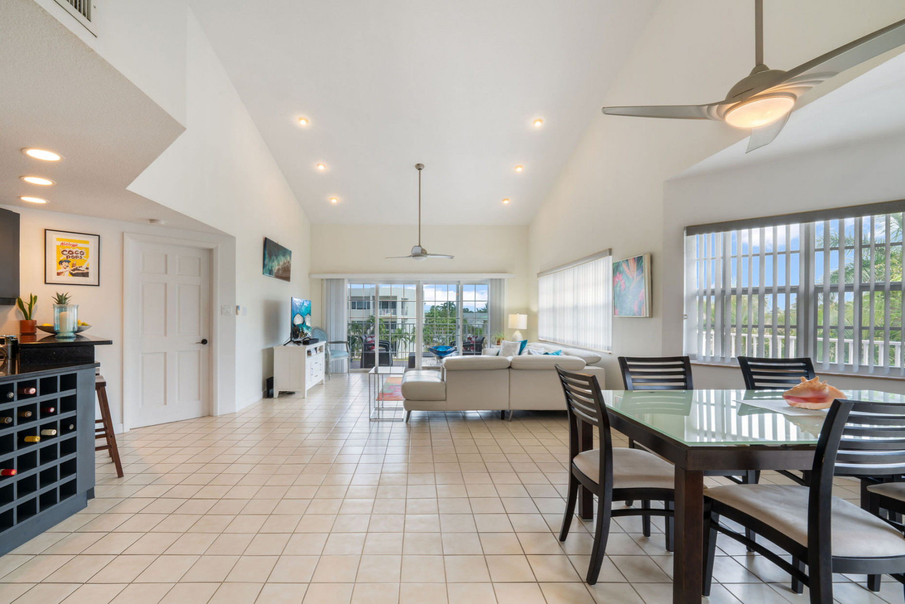 Britannia #133 | Canalfront Penthouse | 2-bed + Loft + Dock