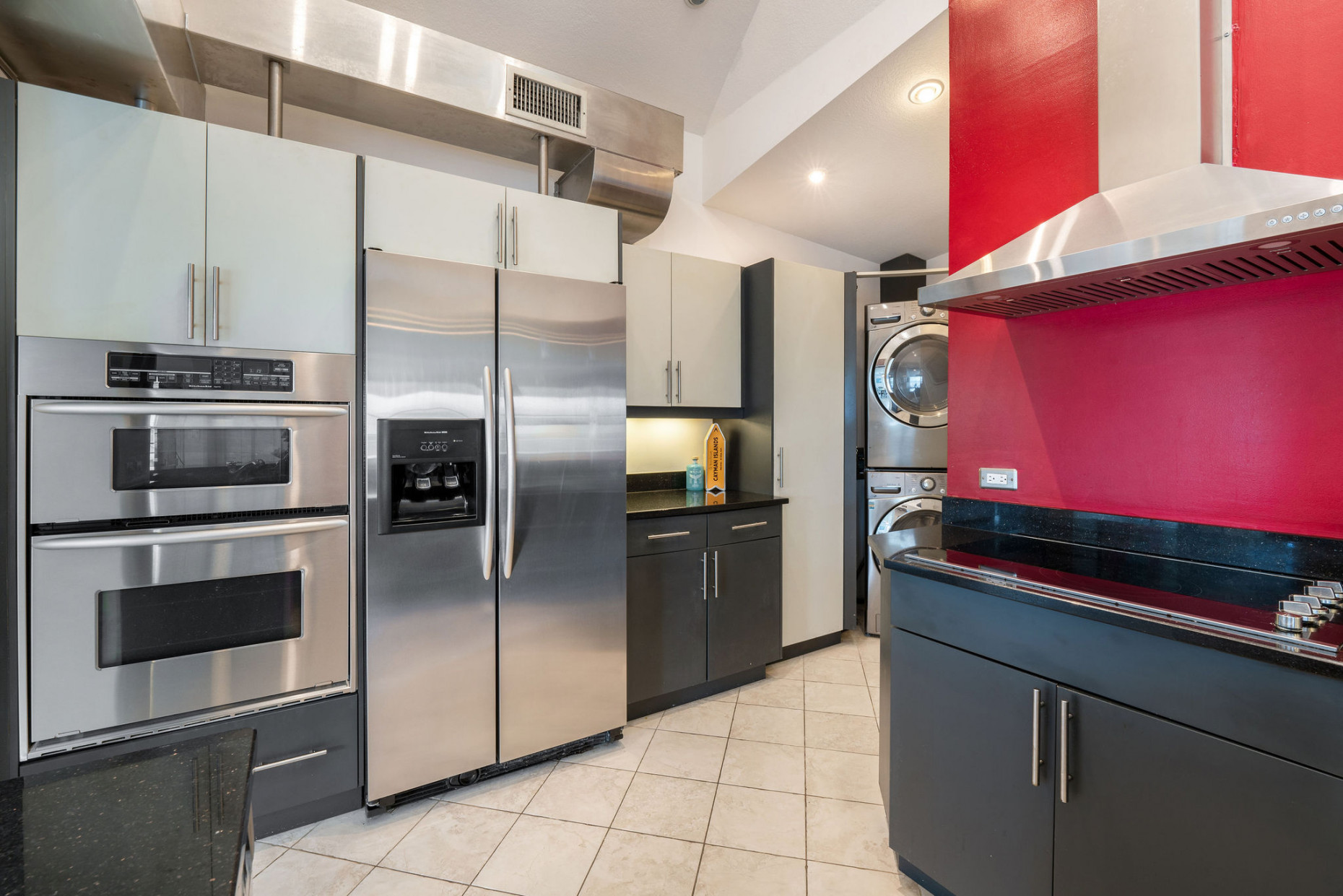 Britannia #133 | Canalfront Penthouse | 2-bed + Loft + Dock