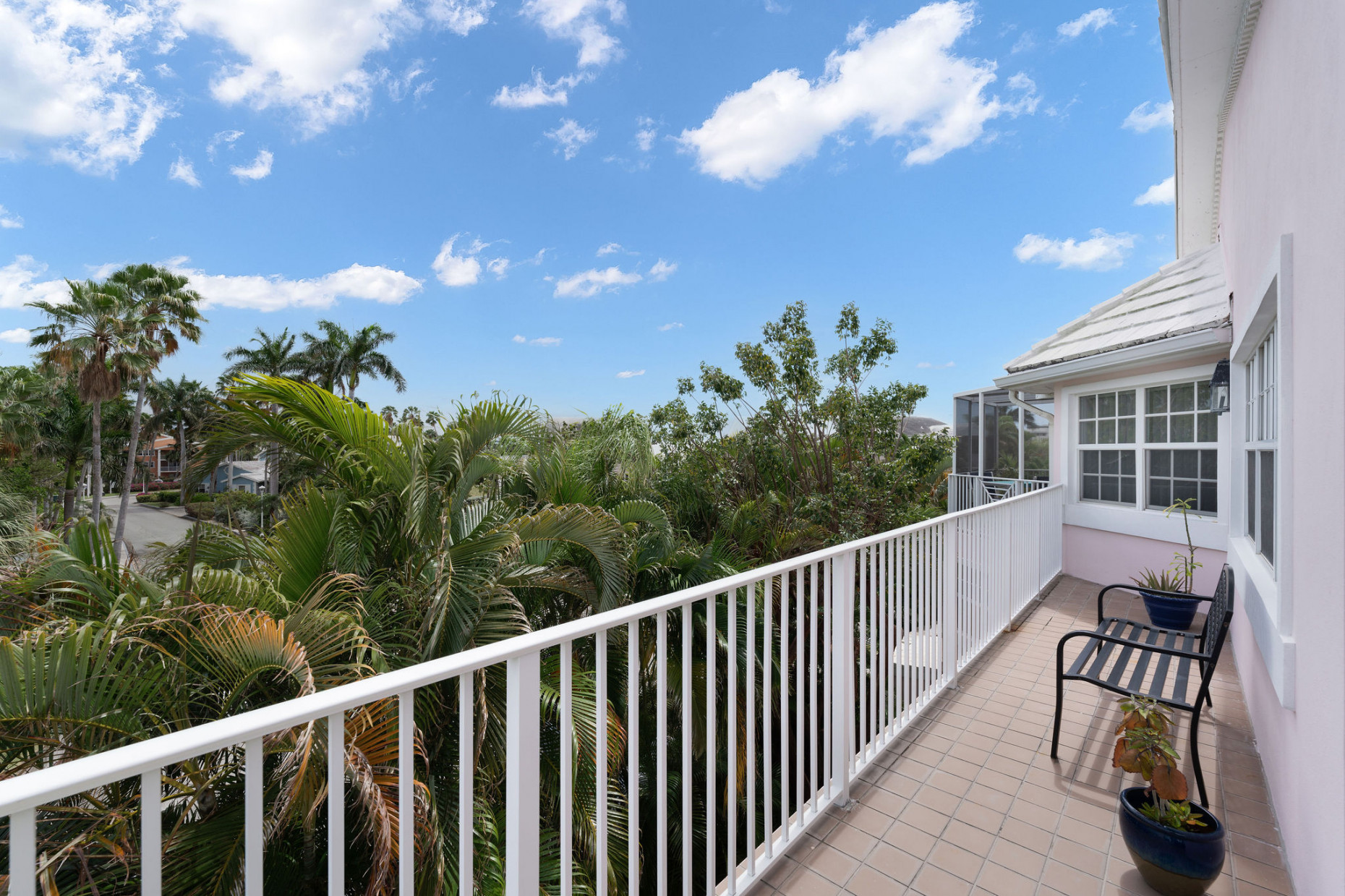 Britannia #133 | Canalfront Penthouse | 2-bed + Loft + Dock