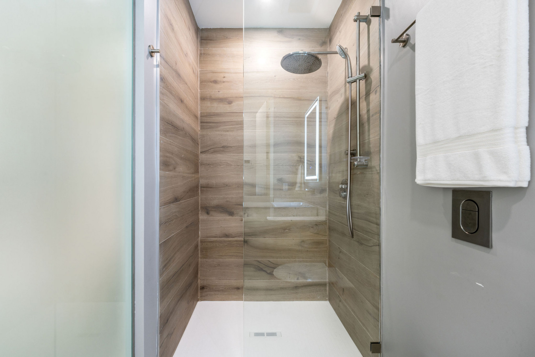 Harbour Walk | Brand New 1-bed Unit