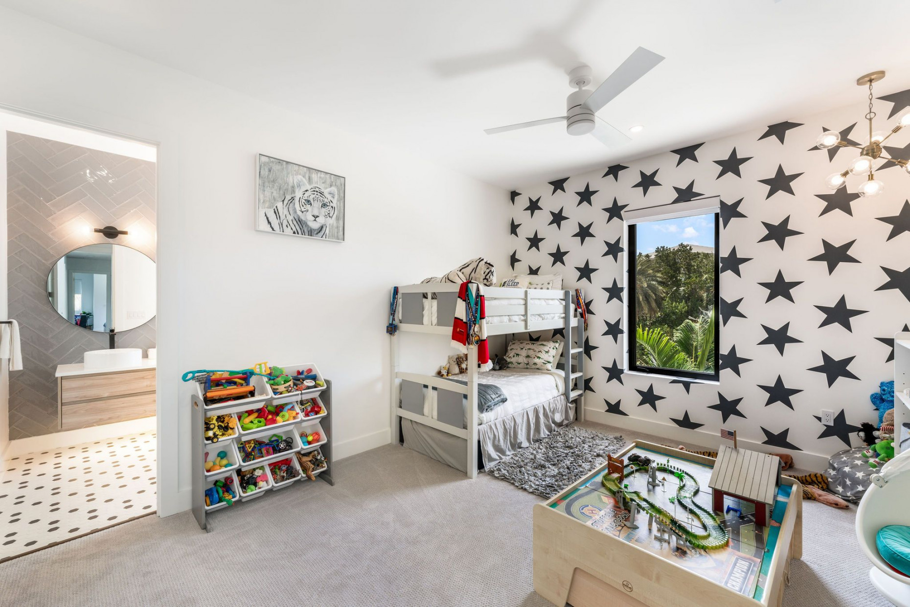 The Ritz-carlton Deckhouse