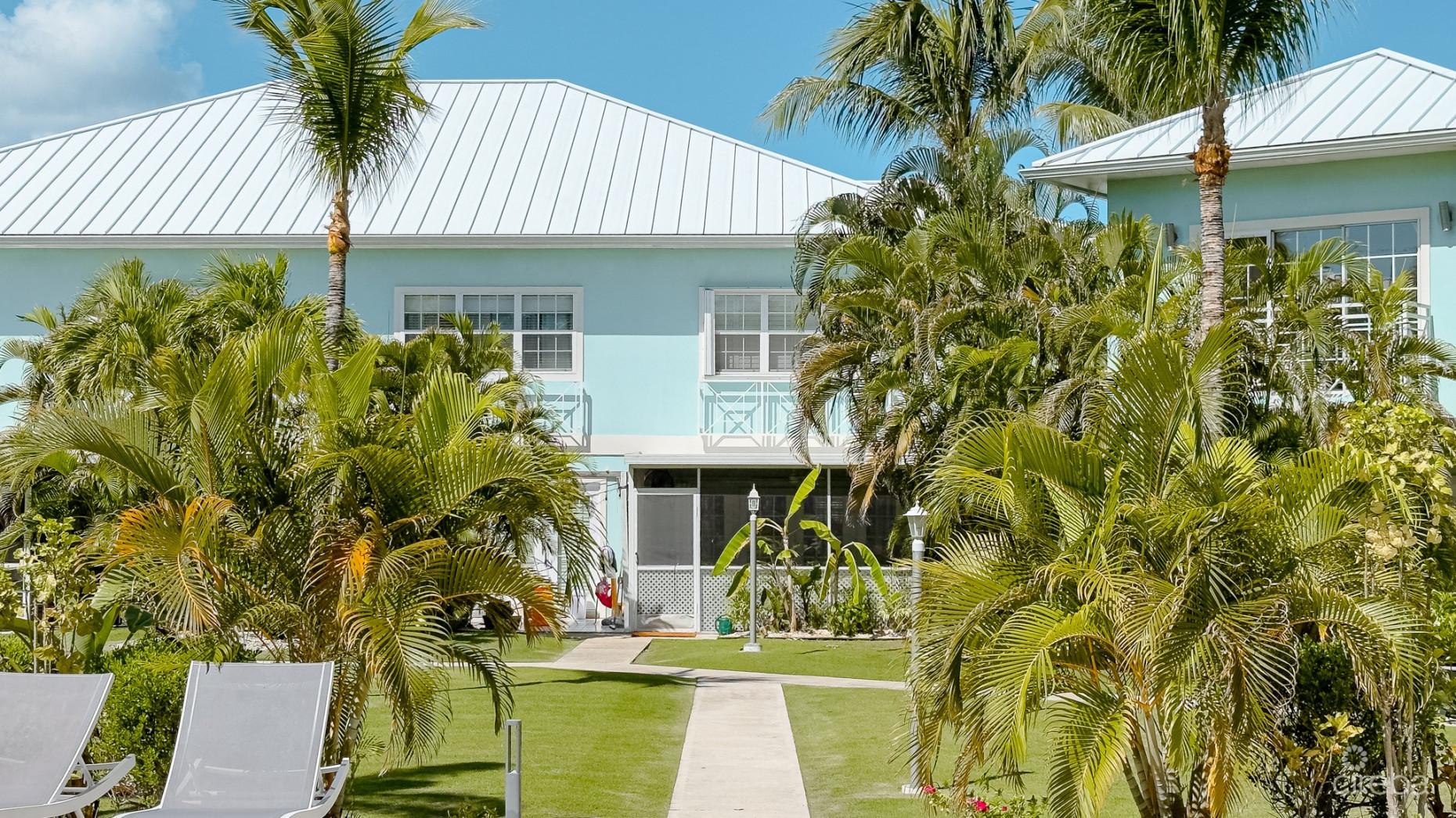 SOUTH SOUND 4 BED HOME -SUNRISE