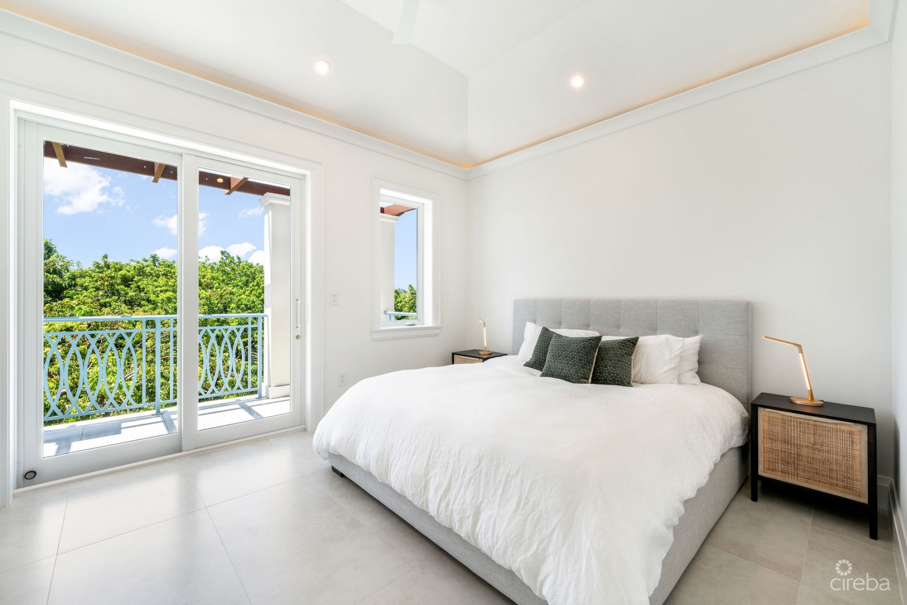 STONE ISLAND RESIDENCE 402