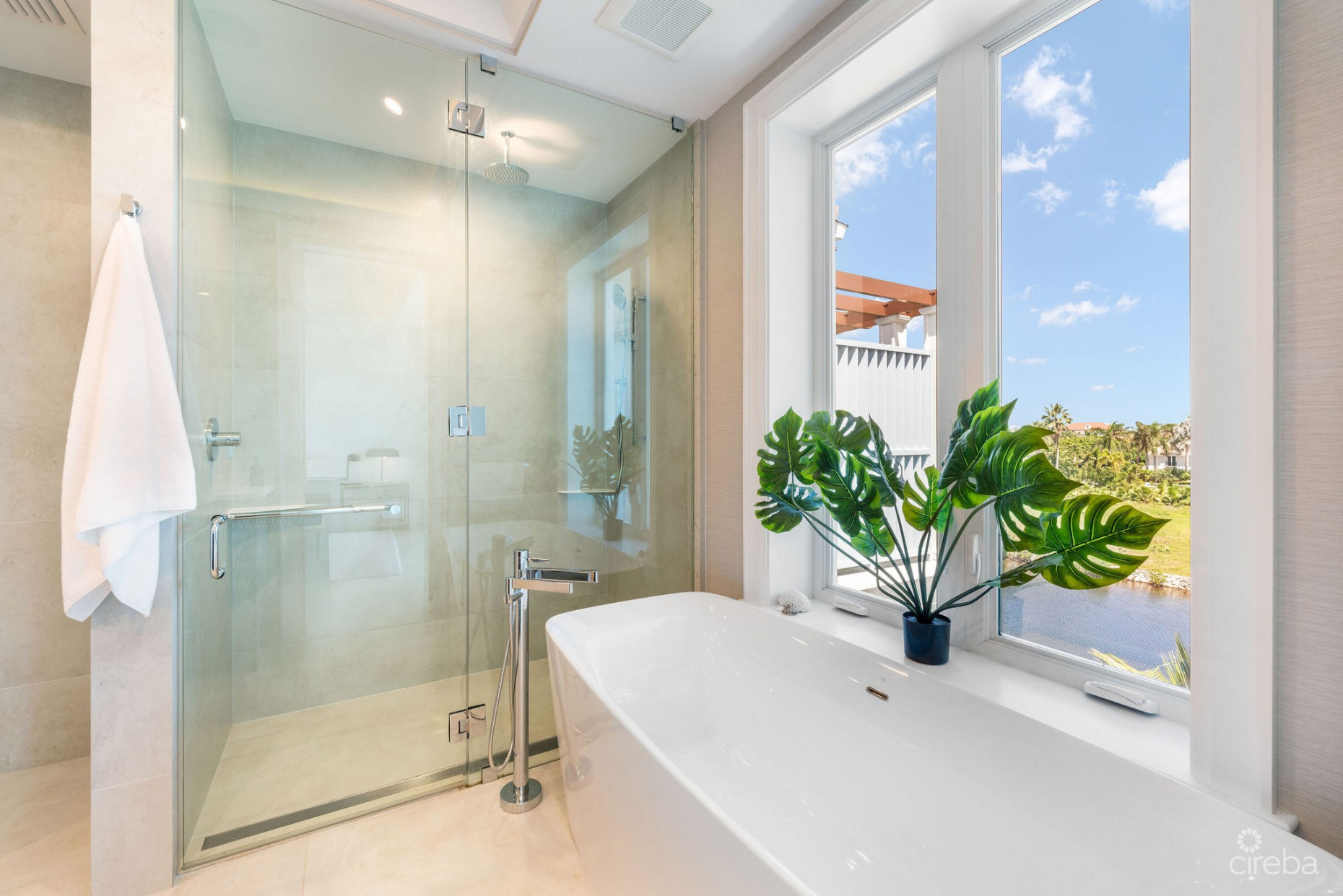 STONE ISLAND RESIDENCE 402