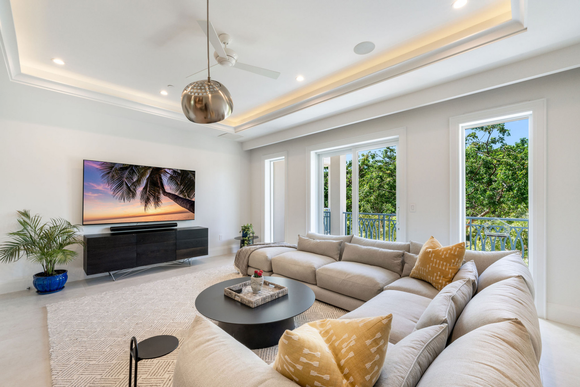 Stone Island Residence 402