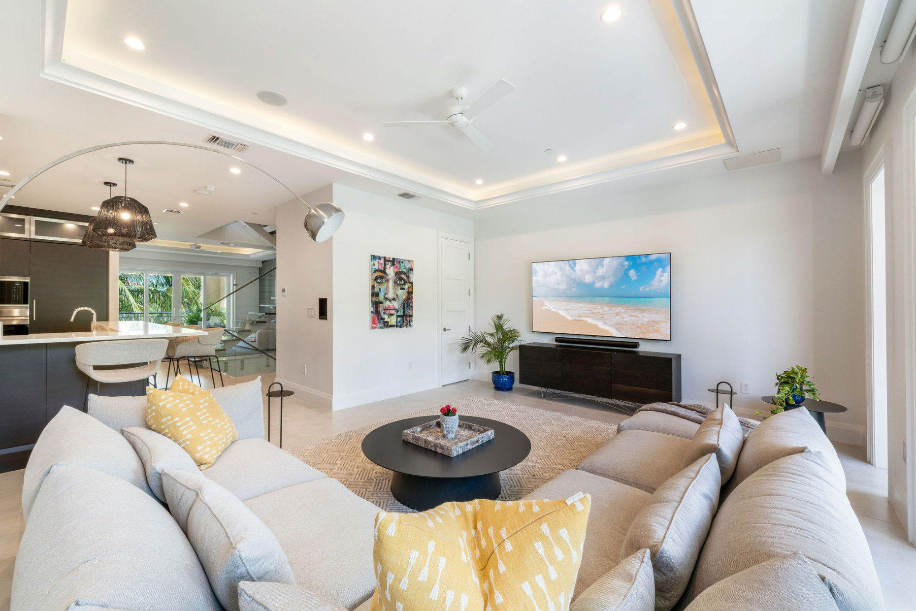 Stone Island Residence 402