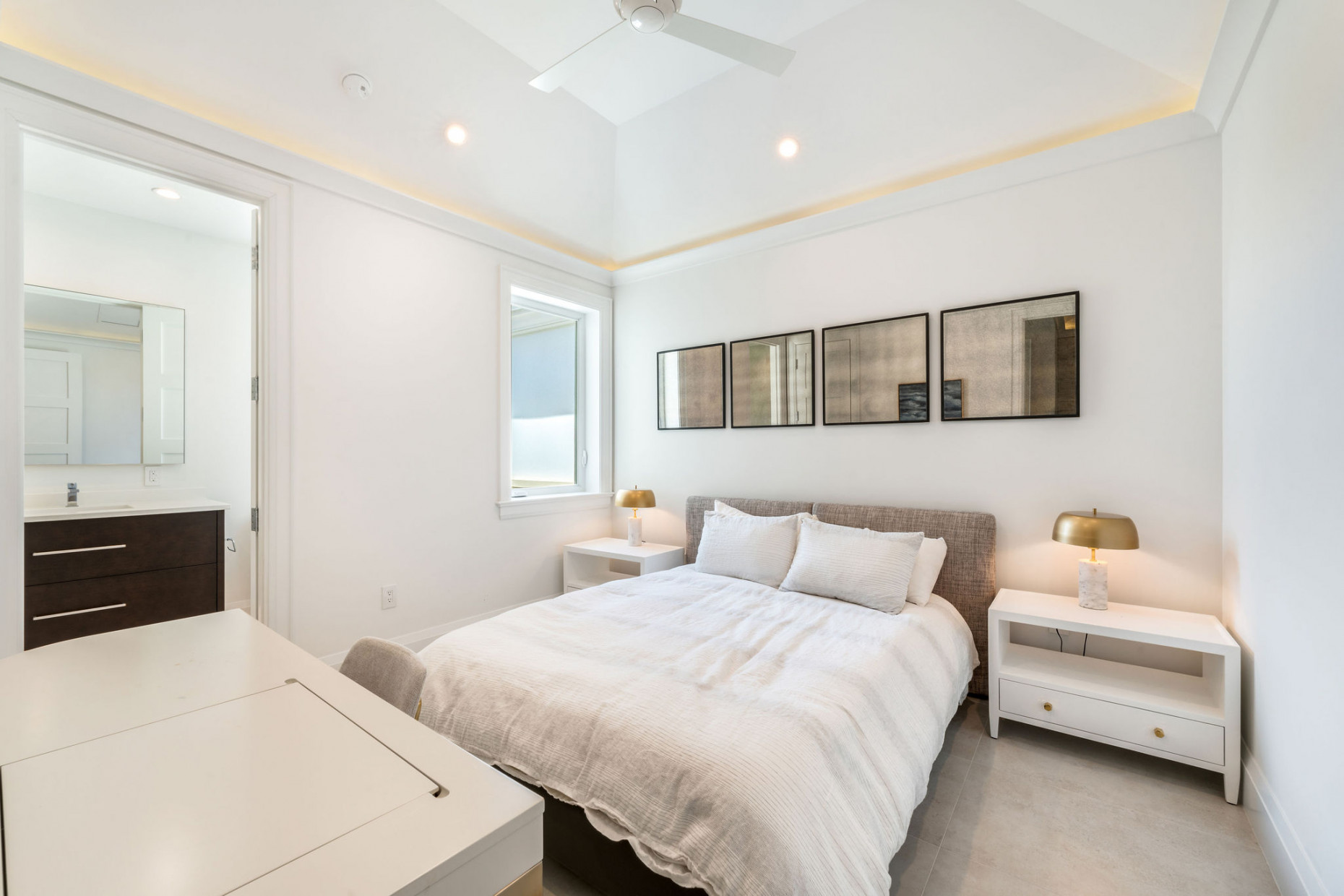 Stone Island Residence 402