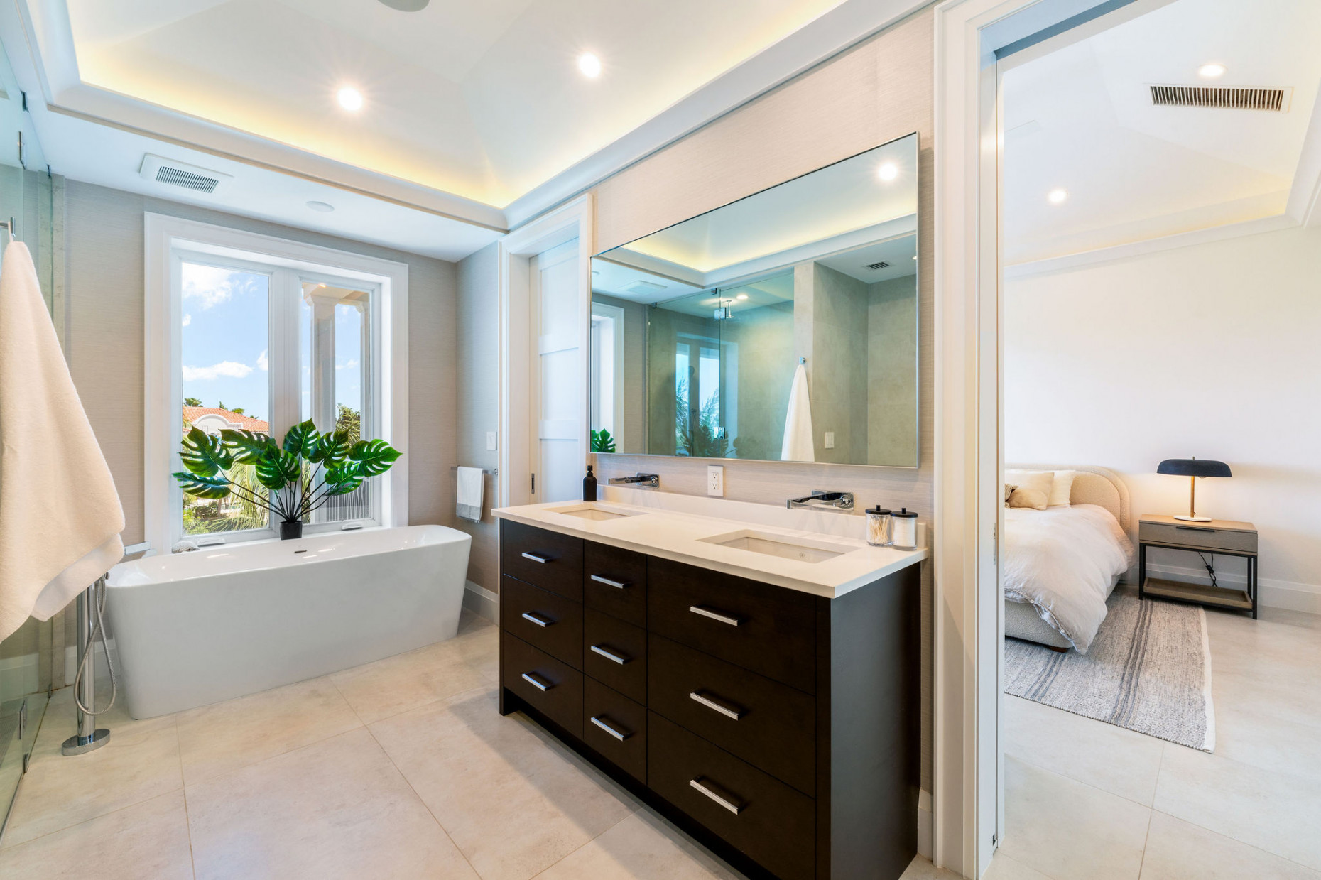 Stone Island Residence 402