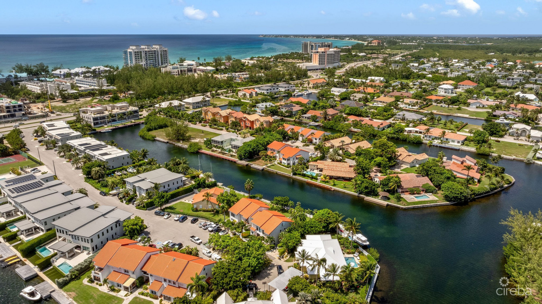 CANALFRONT 4 BED | 4.5 BATH - NEWLY RENOVATED GOVERNORS HARBOUR HOME