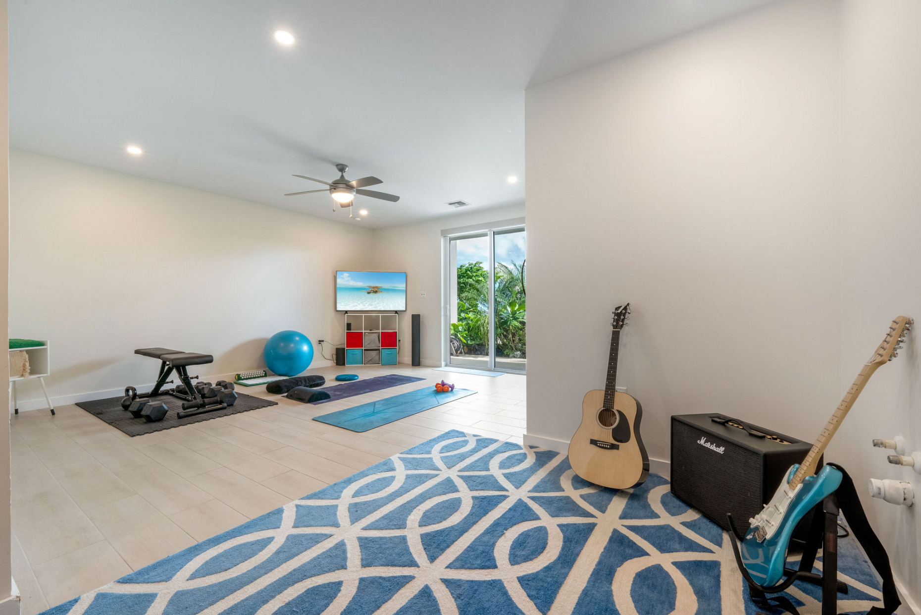 Ocean Crest |  4 - Bed Oceanfront + Garage / Dock