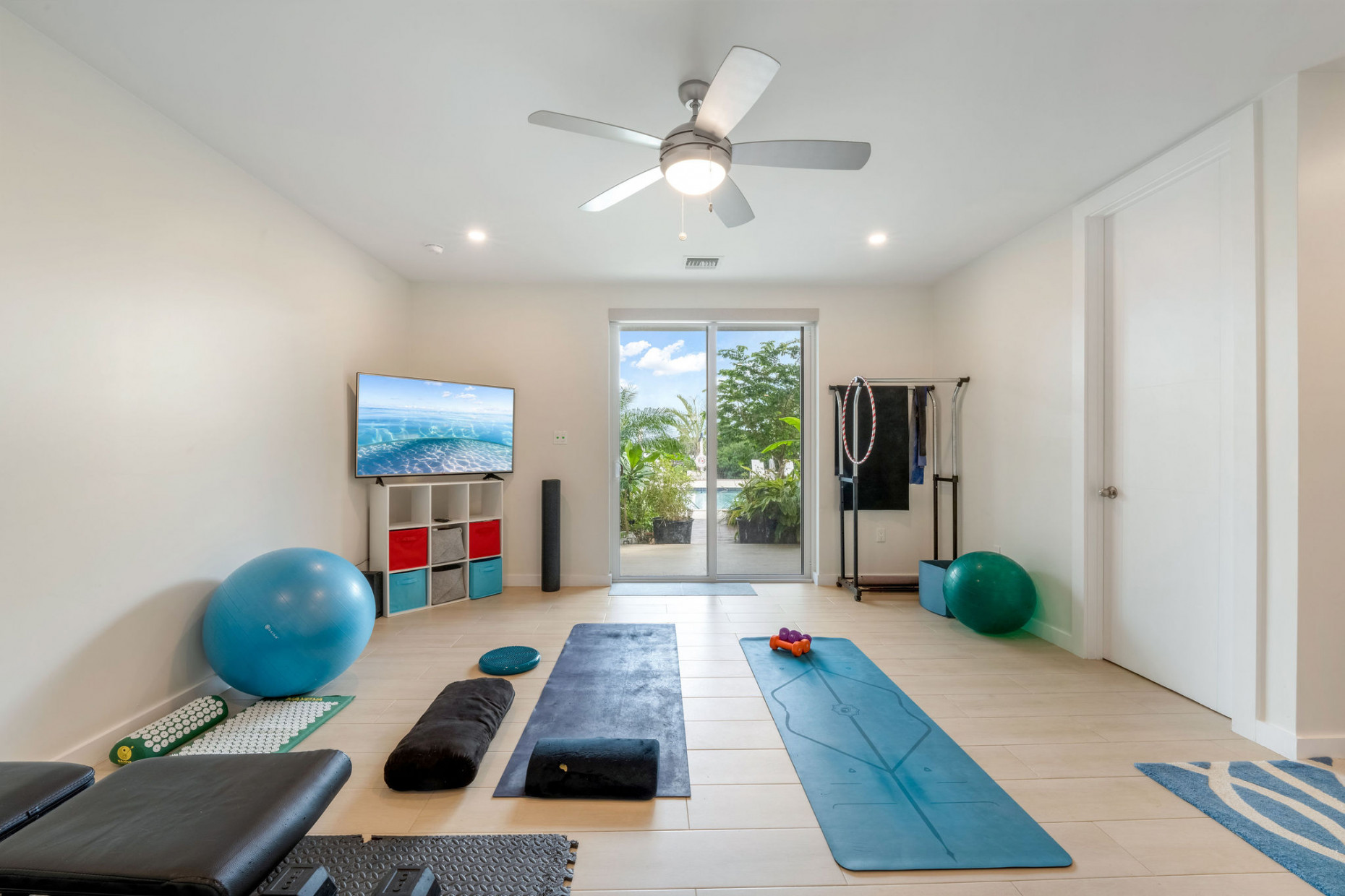 Ocean Crest |  4 - Bed Oceanfront + Garage / Dock