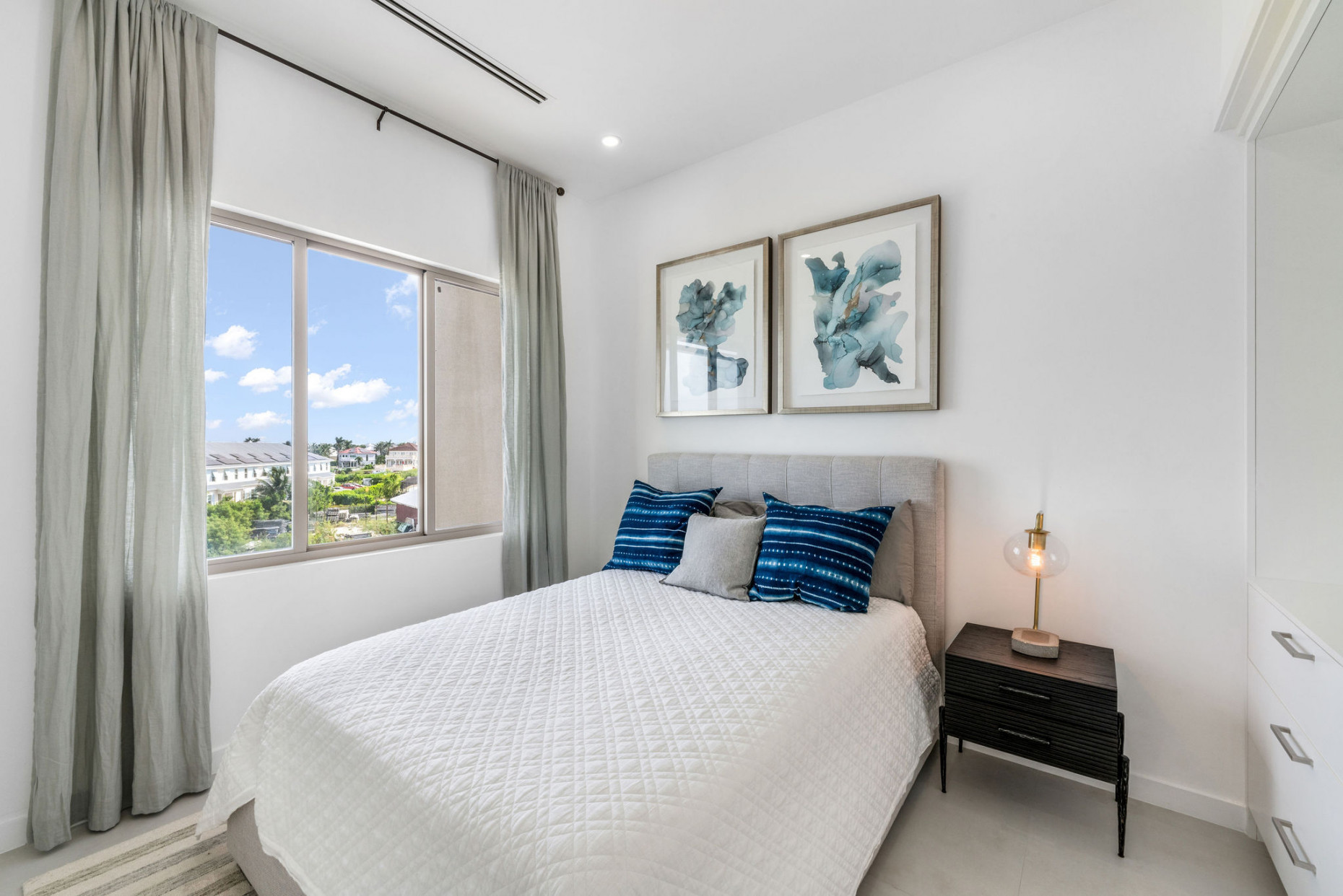 Harbour Walk Residences | Chic 1-bed + Den
