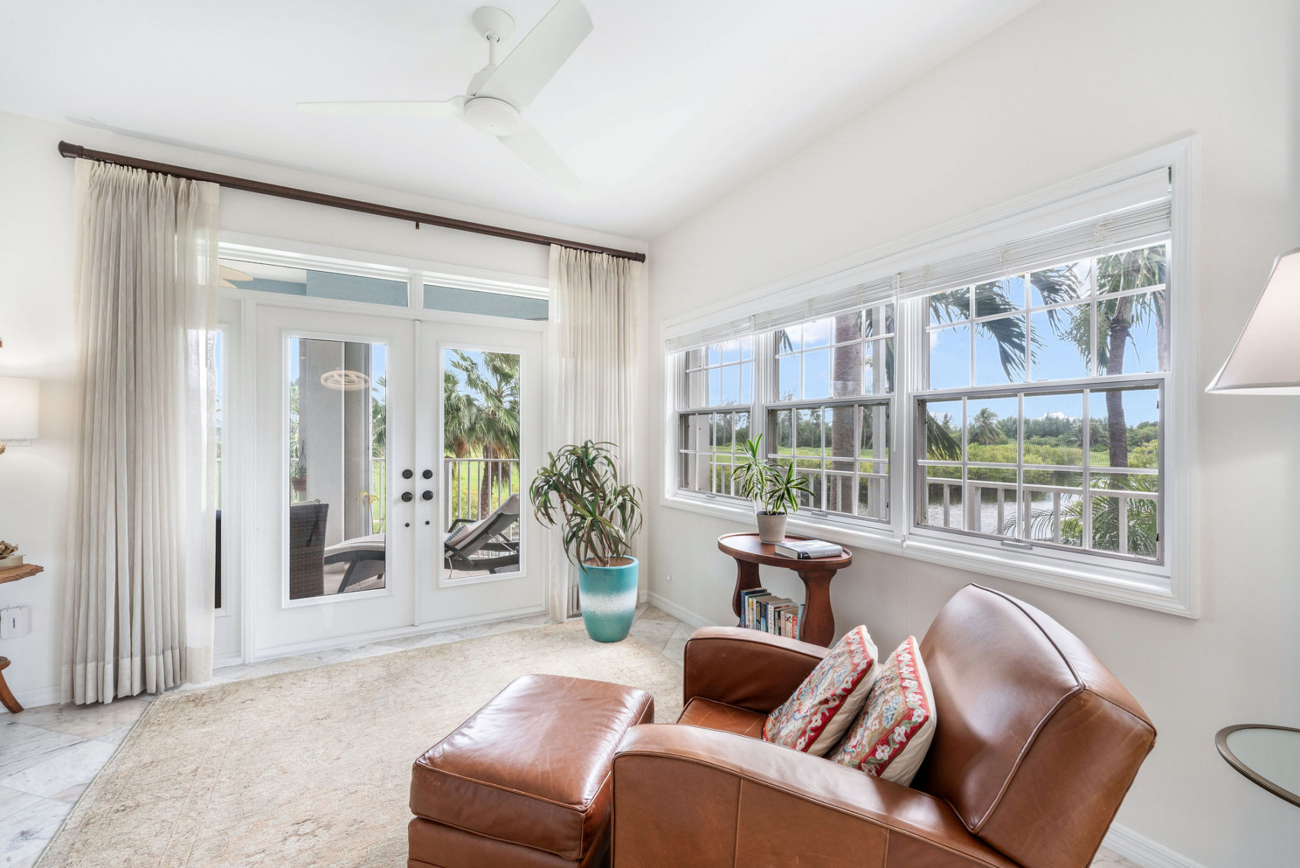 Britannia #821 Regents Court | Stunning 3-bed Residence