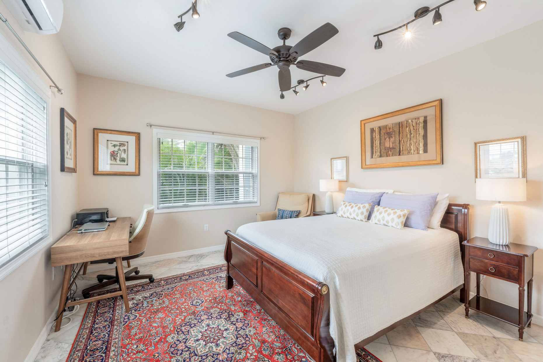 Britannia #821 Regents Court | Stunning 3-bed Residence