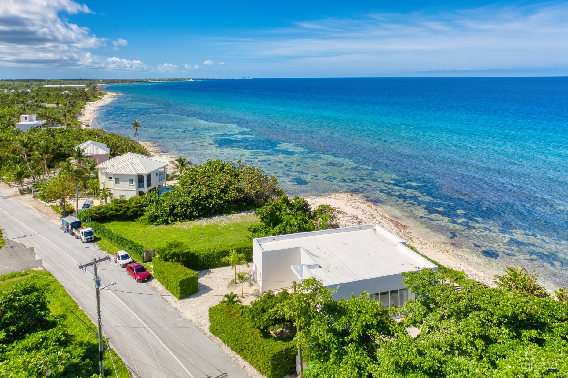 SEASIDE HIDEAWAY - FULLY RENOVATED BEACHFRONT GEM
