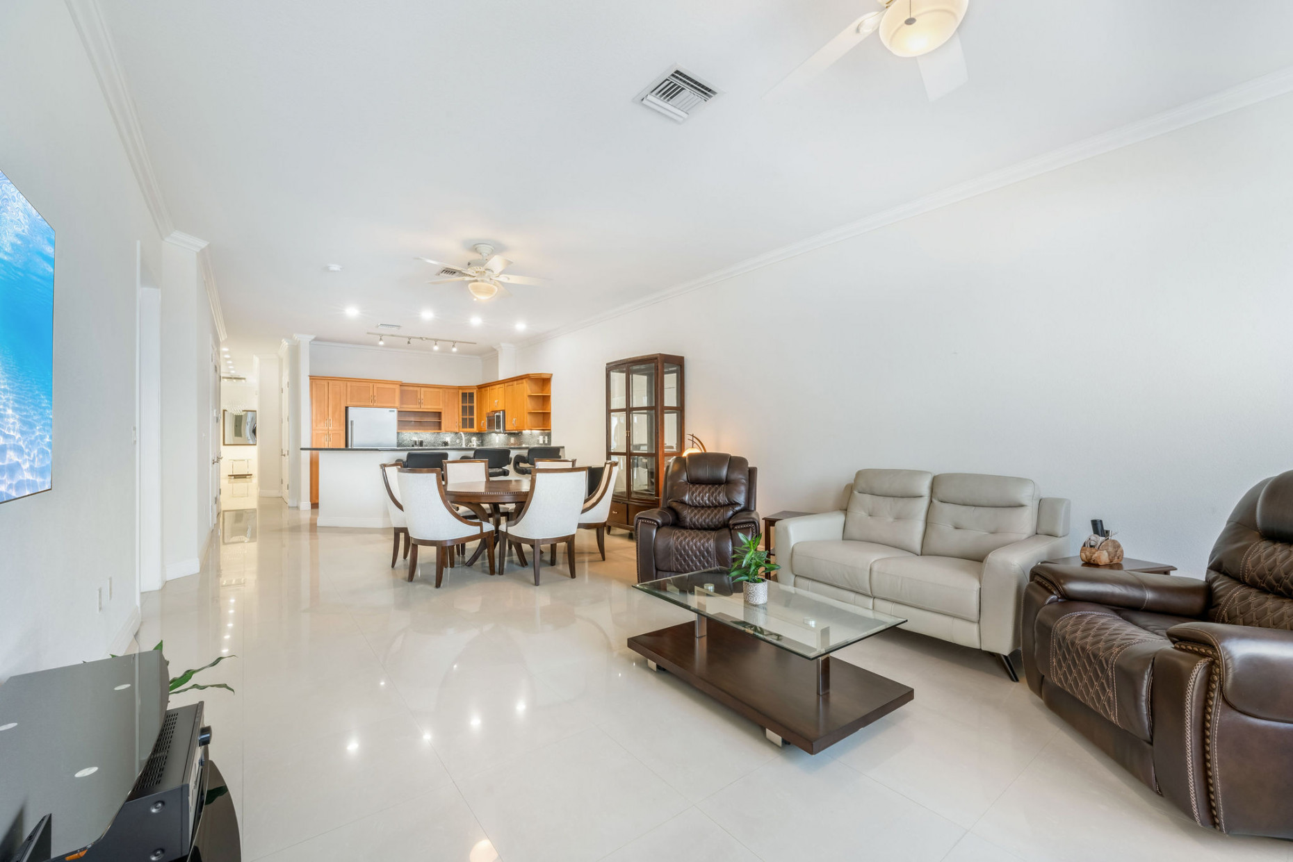 Westview - Prime Oceanfront 3-bedroom Residence