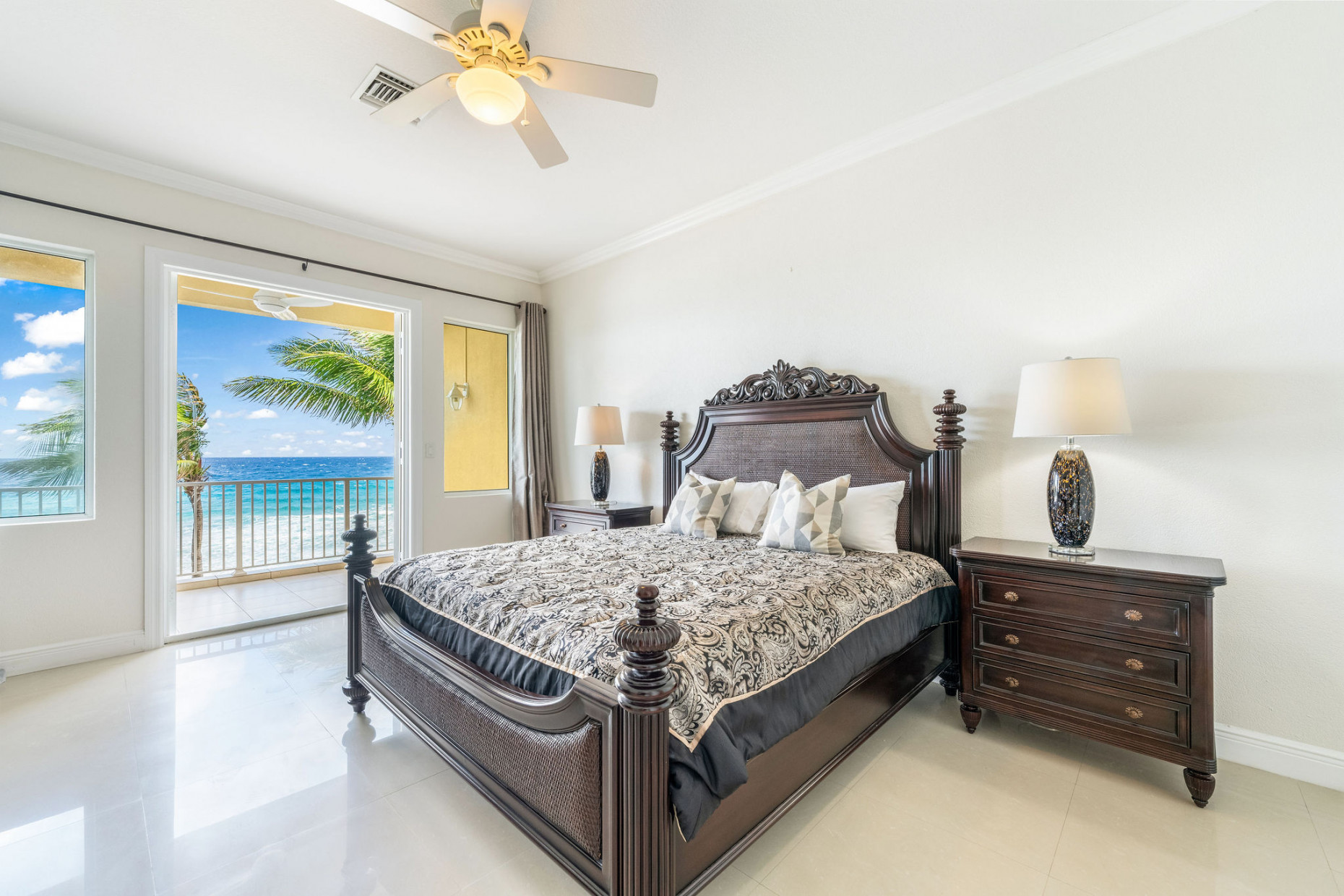 Westview - Prime Oceanfront 3-bedroom Residence