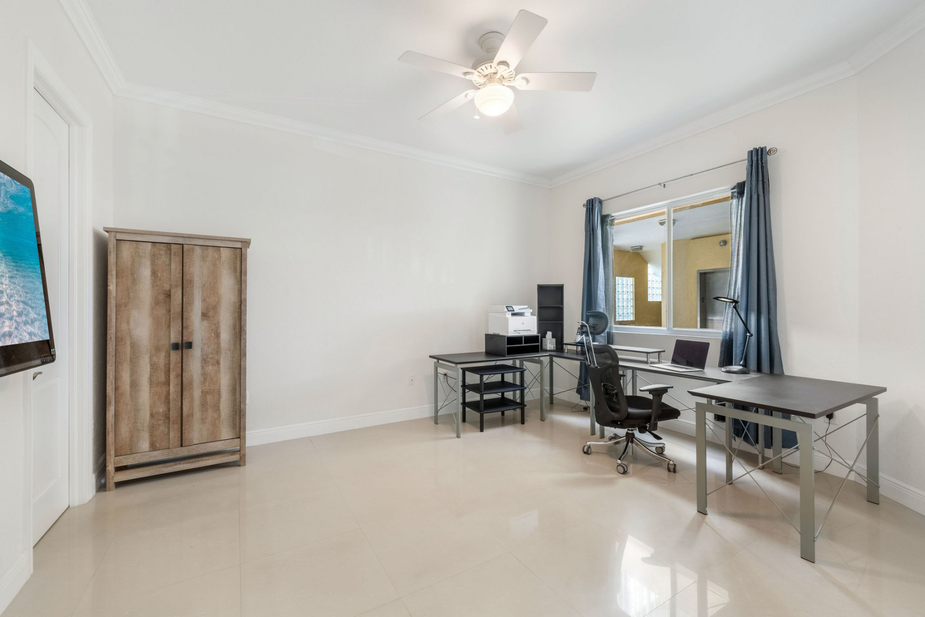 Westview - Prime Oceanfront 3-bedroom Residence