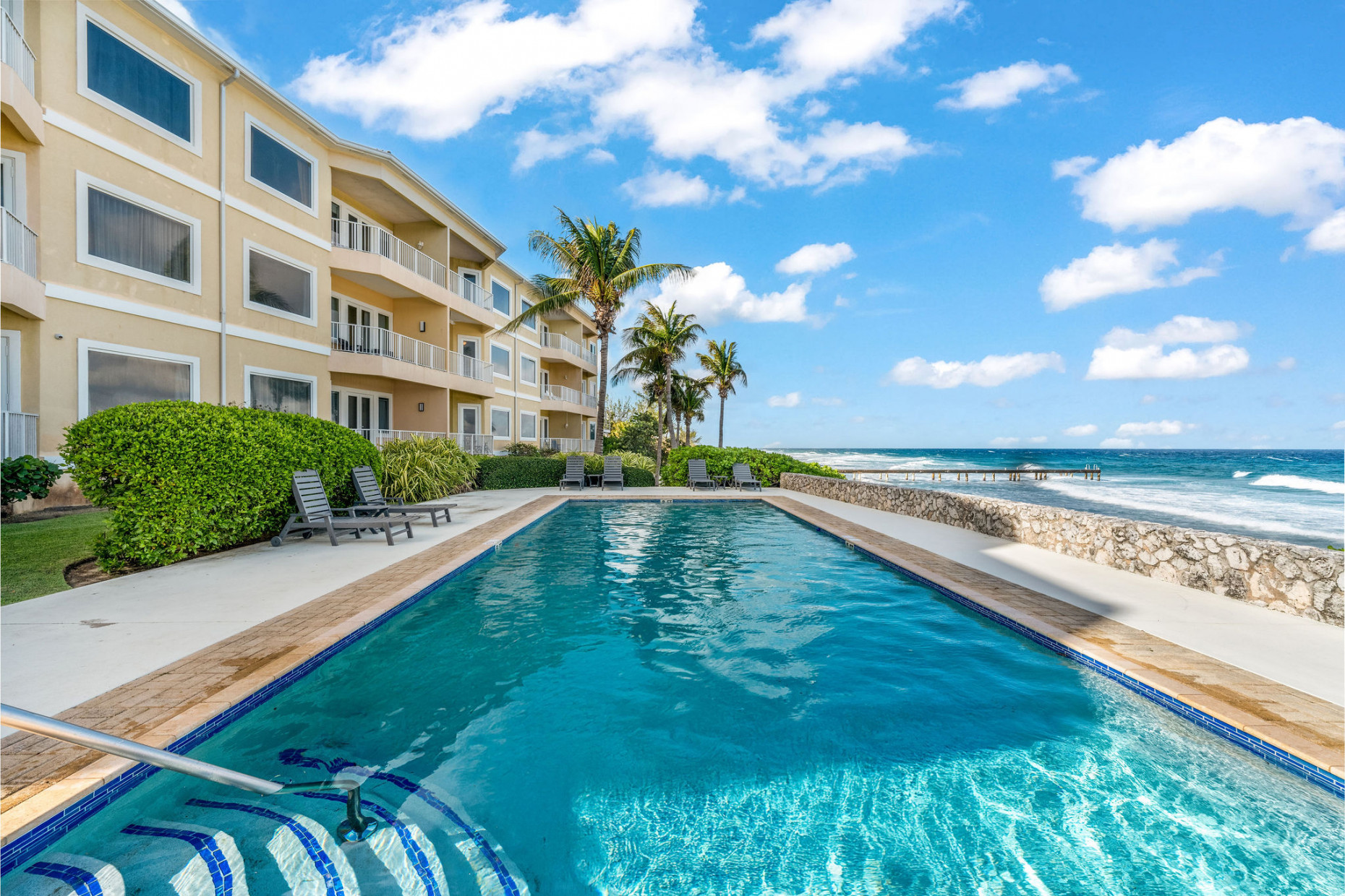Westview - Prime Oceanfront 3-bedroom Residence