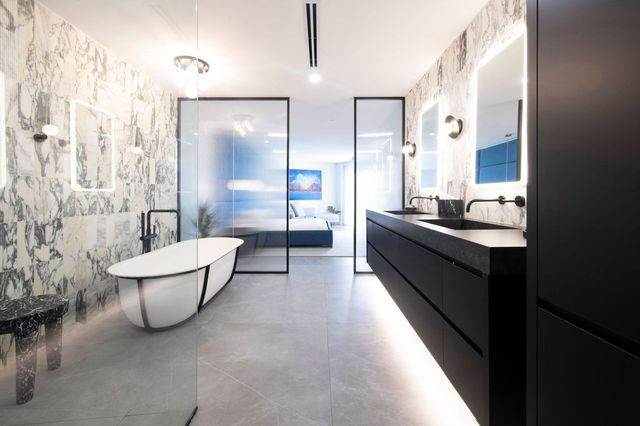 Ritz Carlton Residences #509