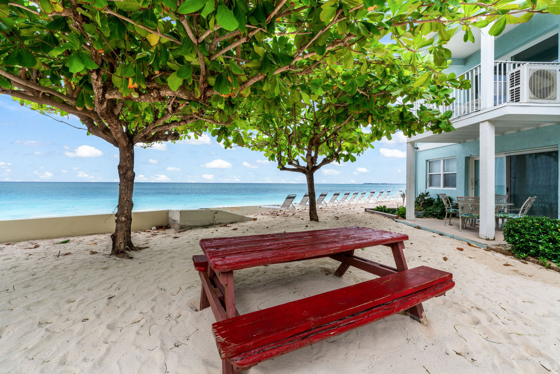 Seagull | Seven Mile Beach Front, Unit 2