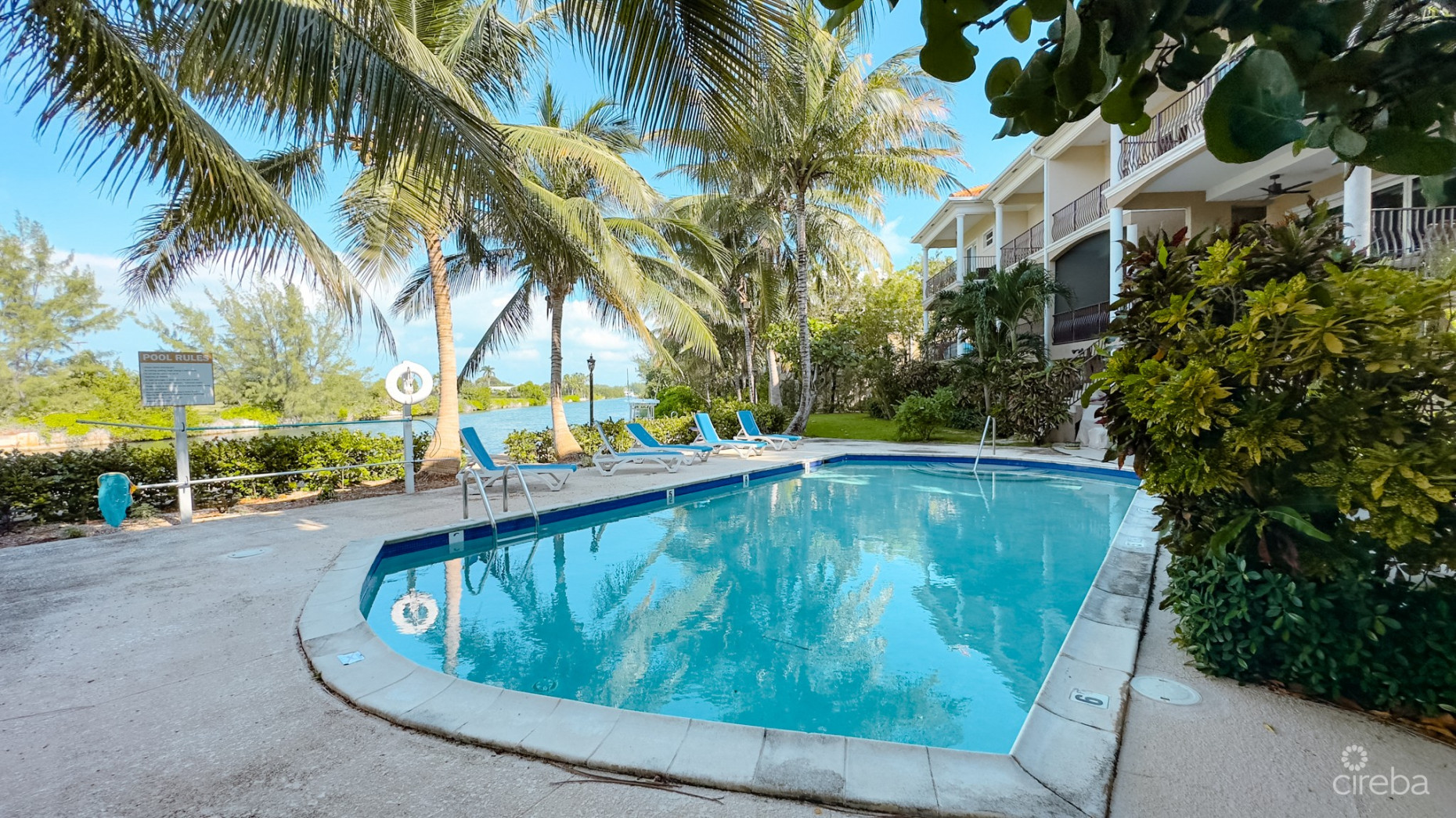 TURNBERRY VILLAS, CRYSTAL HARBOUR