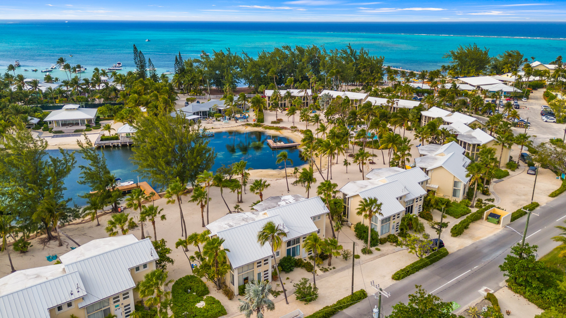 Island Houses  /  Rum Point - Kai Kotch