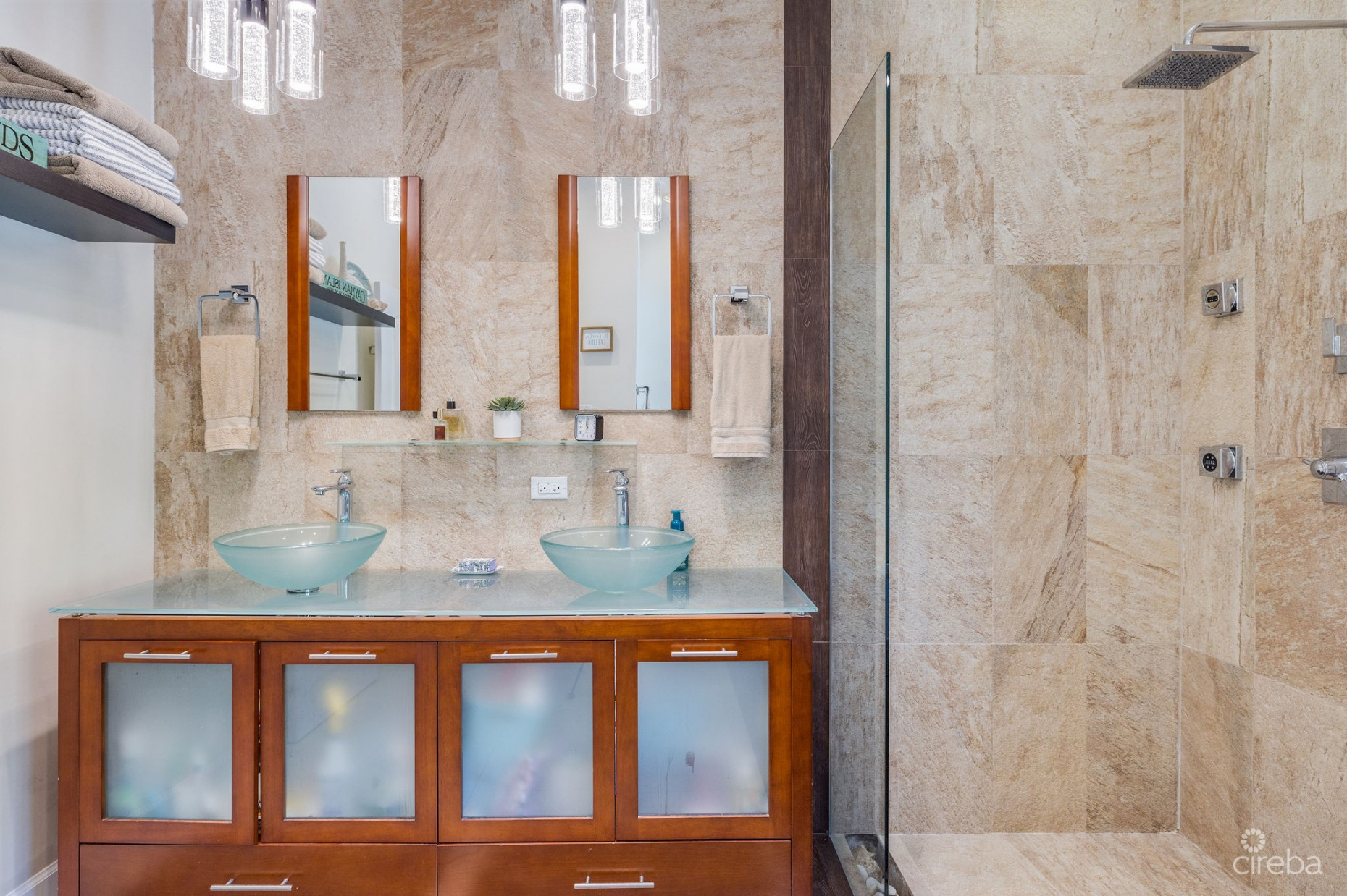 BEACH BAY 3 BEDROOM PLUS DEN