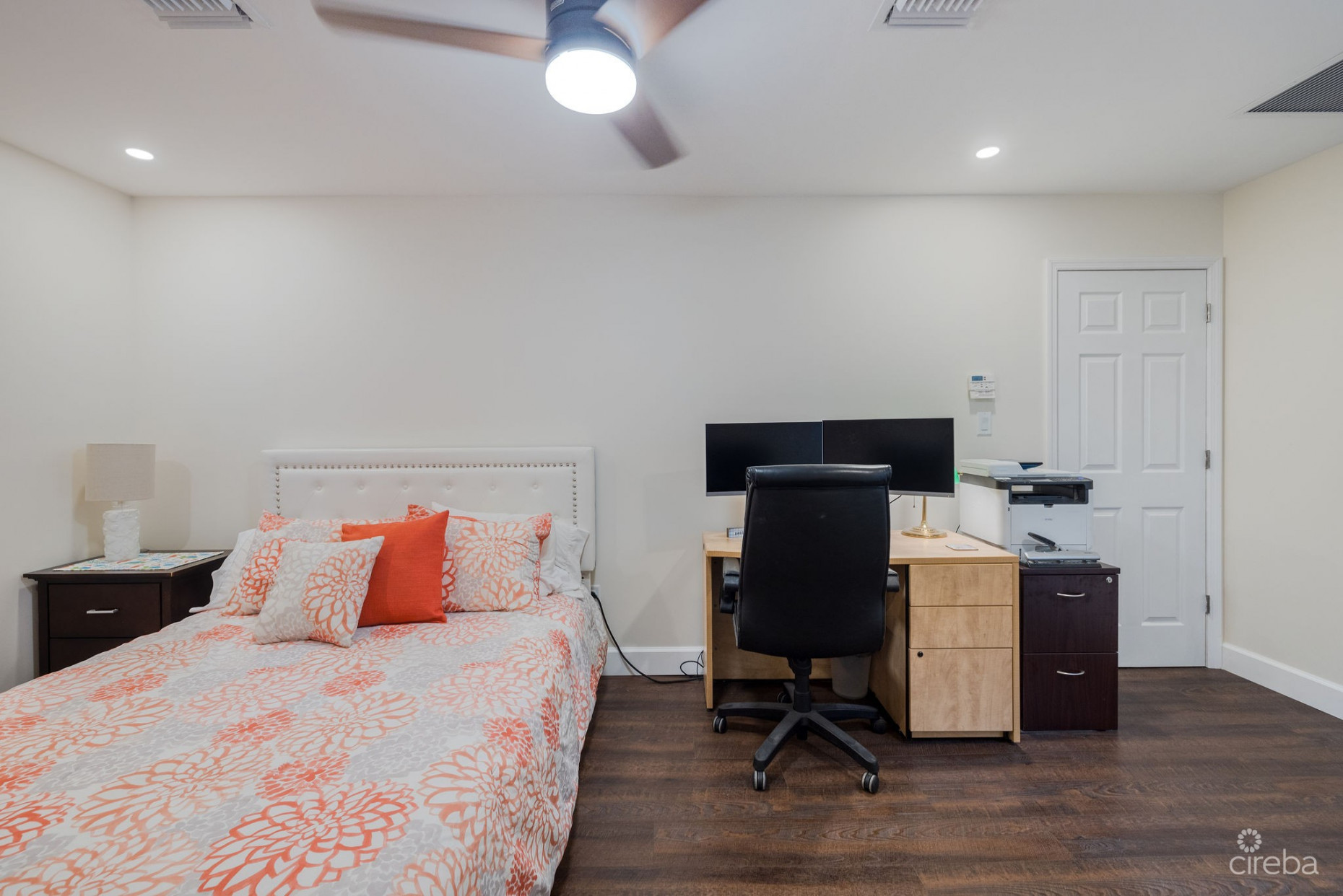 BEACH BAY 3 BEDROOM PLUS DEN