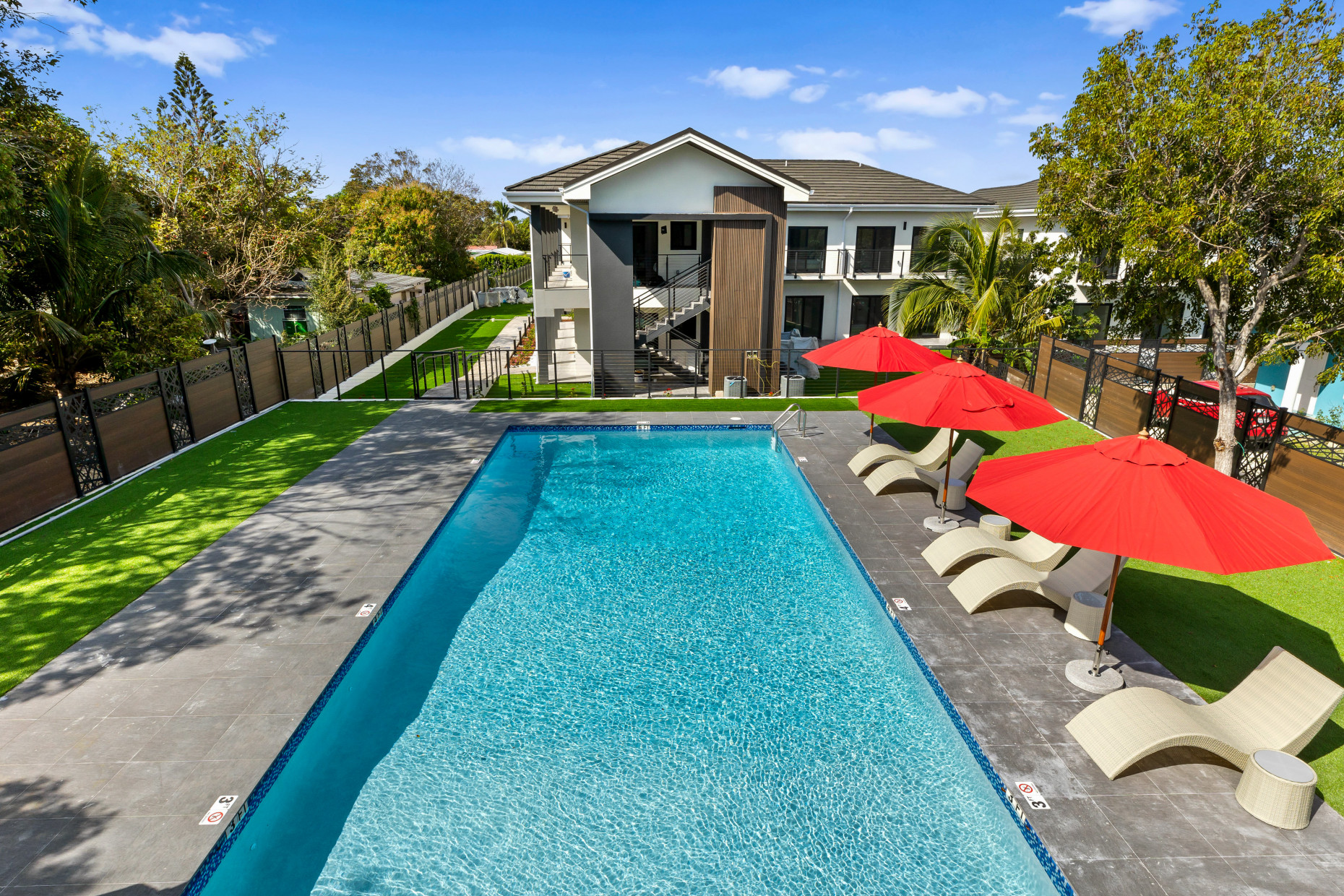 Arza West Bay J7. 1-bed Upper Floor, Fully Furnished. Move-in Ready In Just Weeks