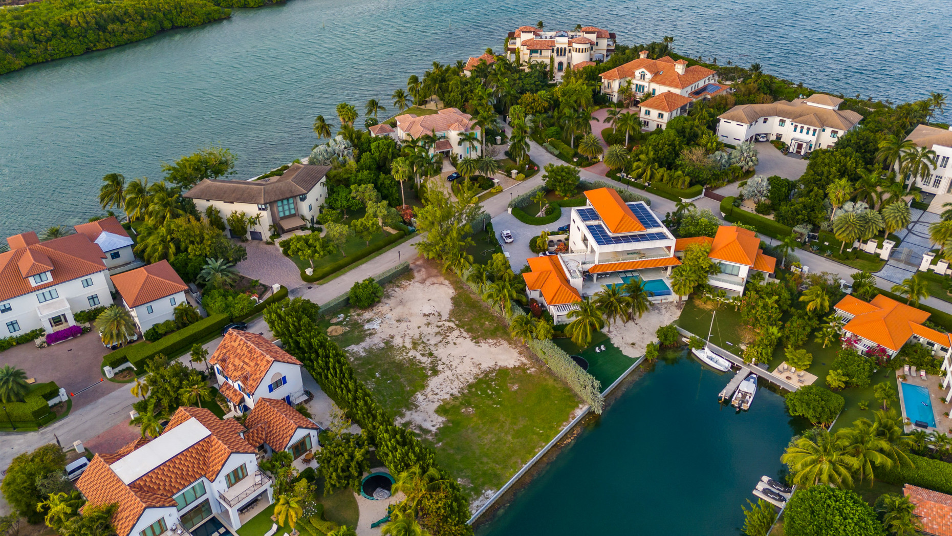 Vista Del Mar- Executive  Estate Canal Lot