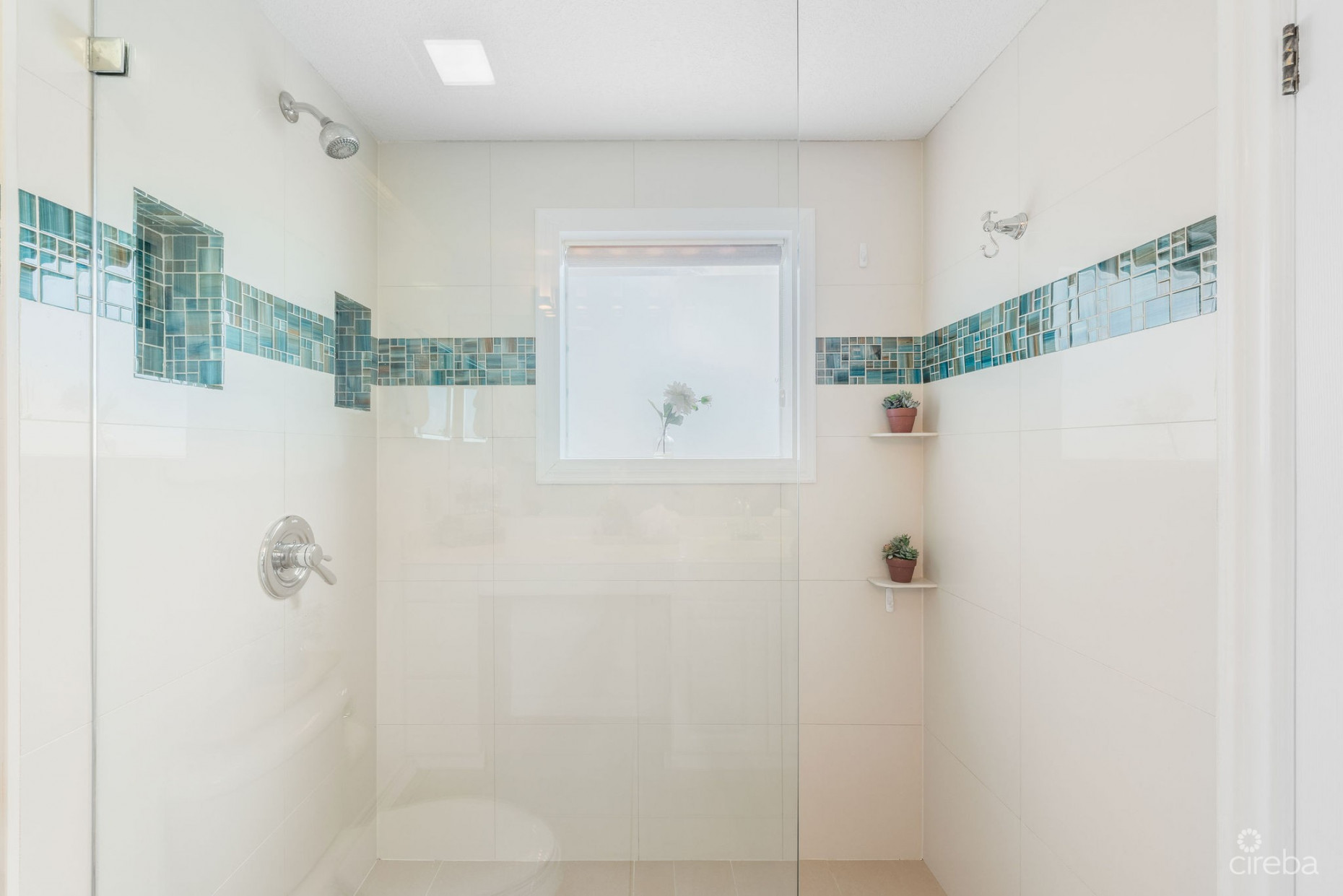 OCEANFRONT GROUND FLOOR OCEAN POINTE VILLAS