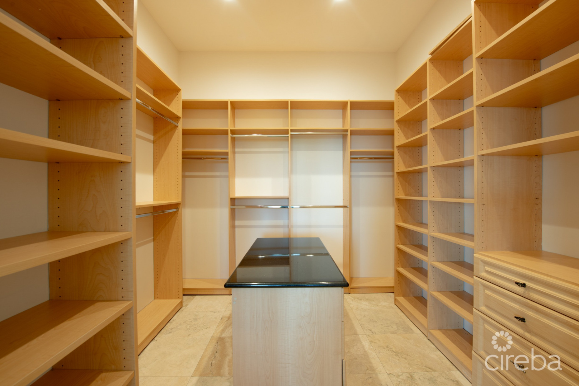 VISCAYA HOME, GOVERNOR'S HARBOUR CREEK