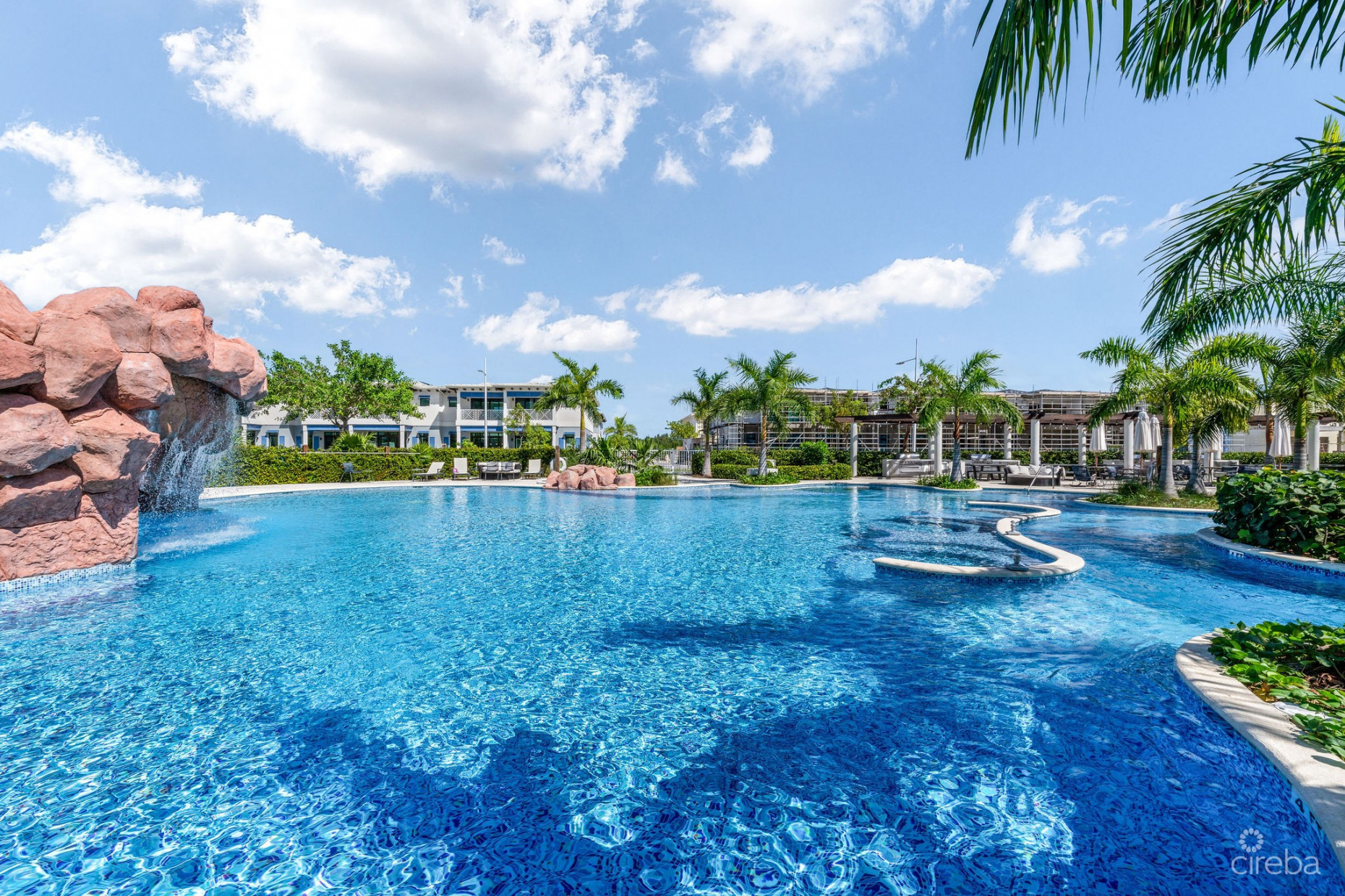 OLEA 107, SEVEN MILE CORRIDOR