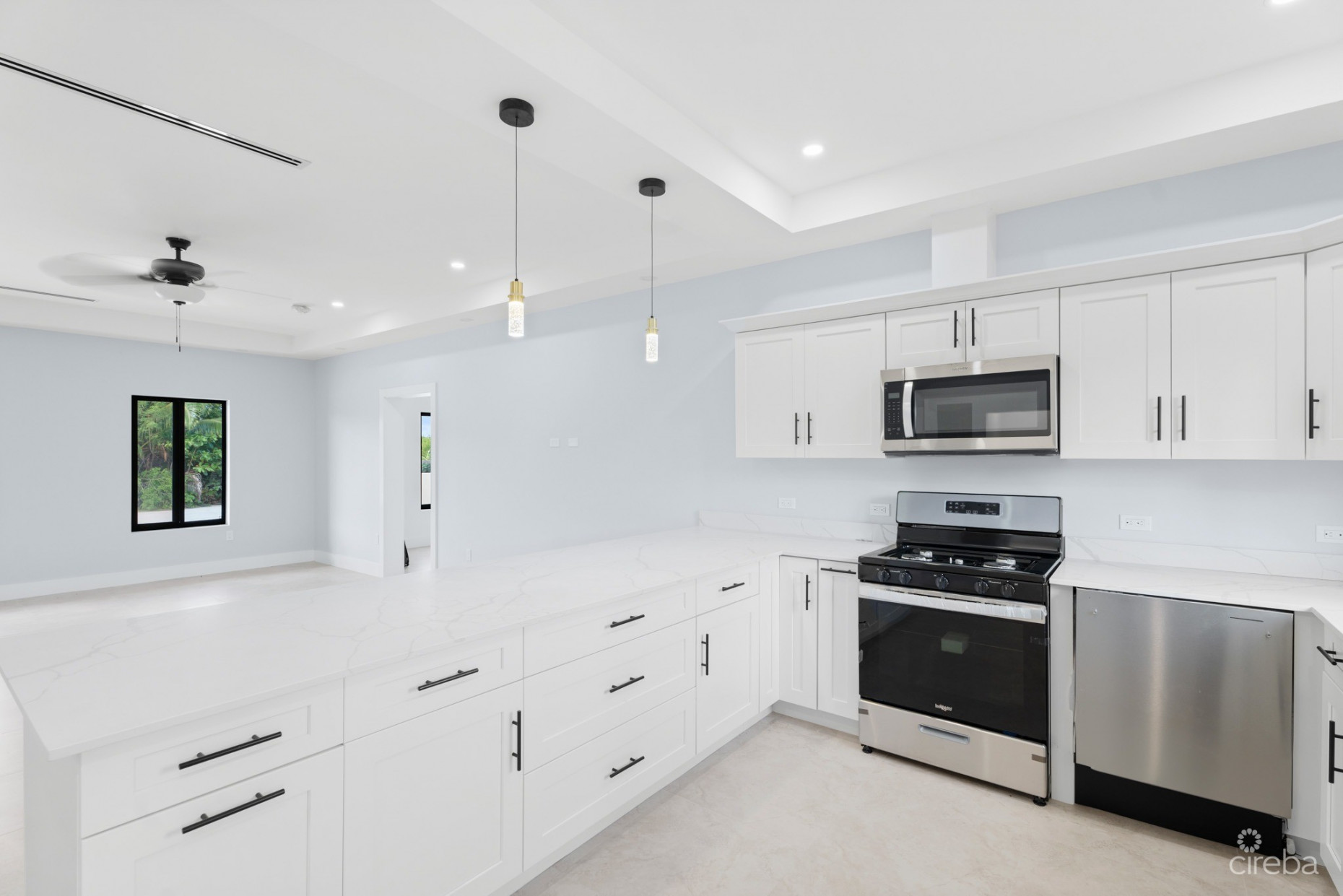 #1 BRAND NEW 3 BED 3.5 BATH DUPLEX -  LOOKOUT GARDENS