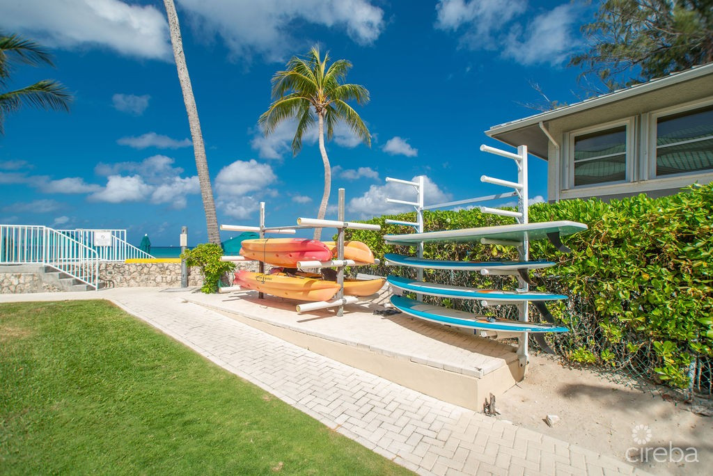 PLANTATION VILLAGE SEVEN MILE BEACH