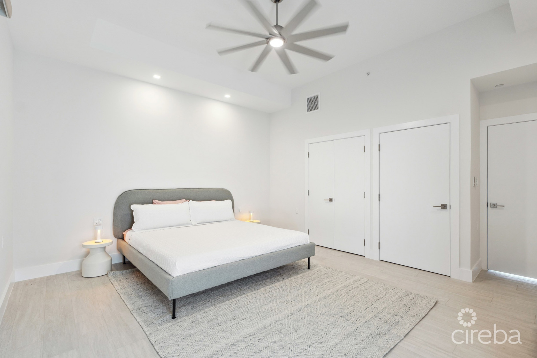 LIGHTHOUSE POINT RESIDENCES - UNIT 101